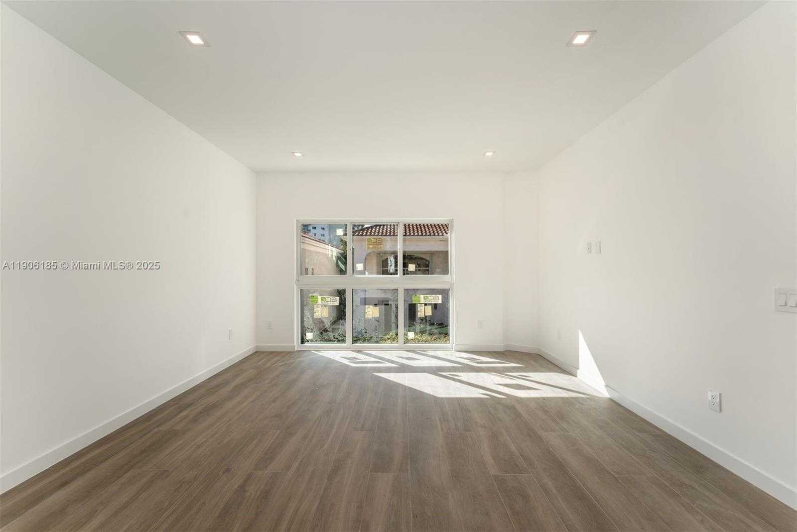 Small Image of 3944 NORTH EAST 194TH TRL, Sunny Isles Beach Number 7