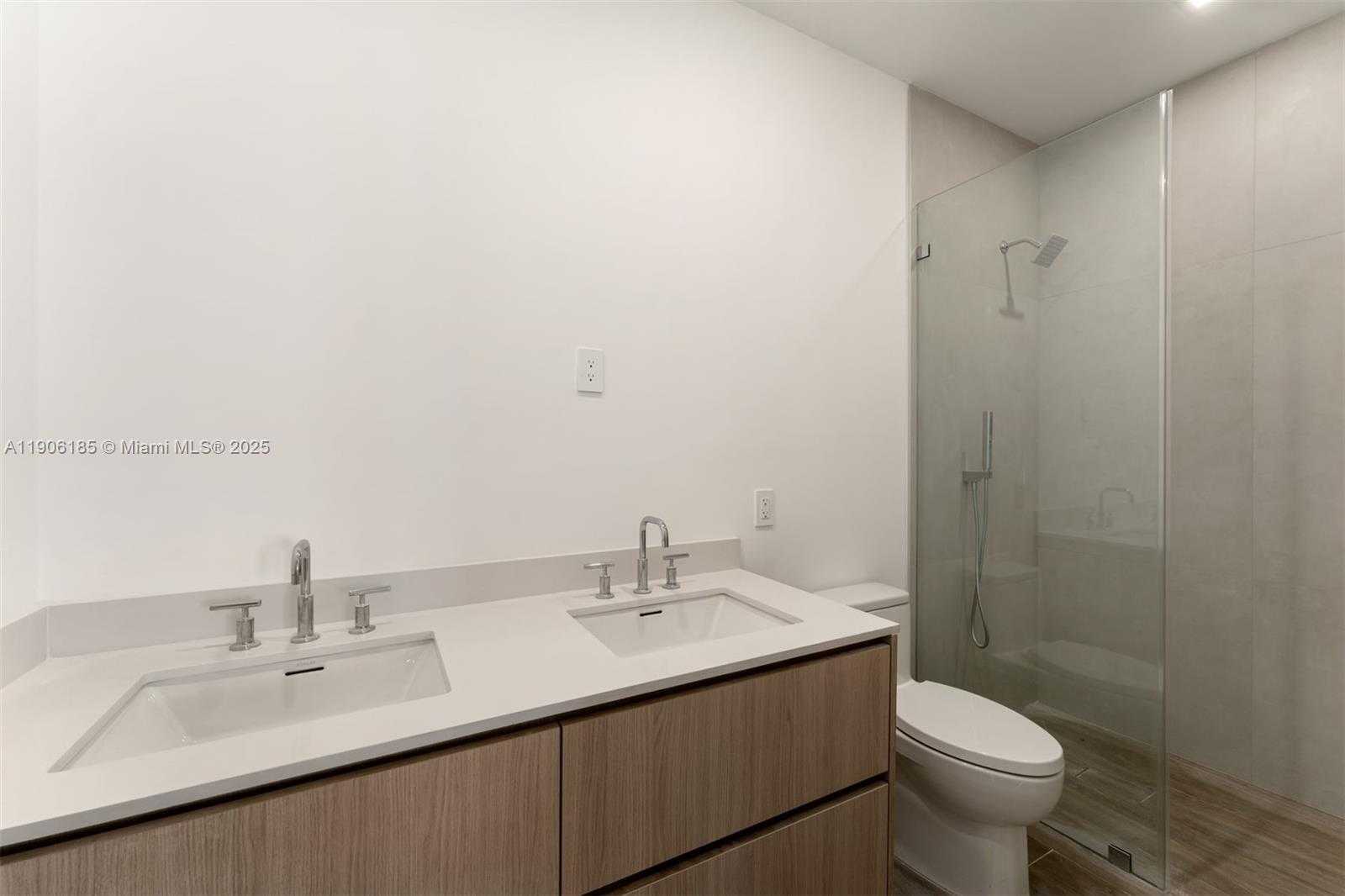 Small Image of 3944 NORTH EAST 194TH TRL, Sunny Isles Beach Number 8