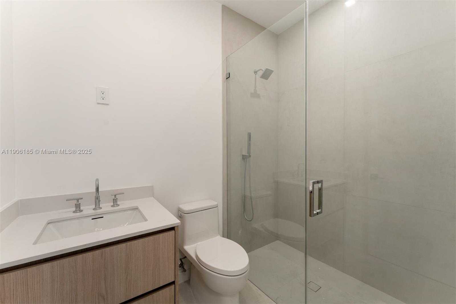 Small Image of 3944 NORTH EAST 194TH TRL, Sunny Isles Beach Number 9