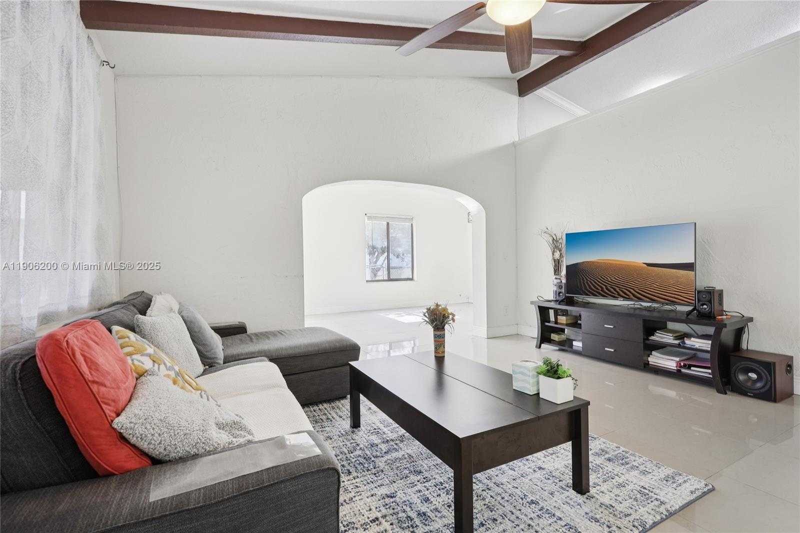 Small Image of 9315 SOUTH WEST 170TH LN, Palmetto Bay Number 11