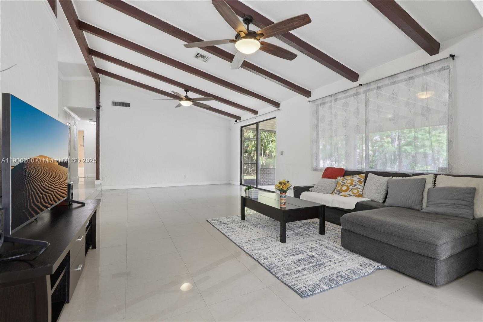 Small Image of 9315 SOUTH WEST 170TH LN, Palmetto Bay Number 12