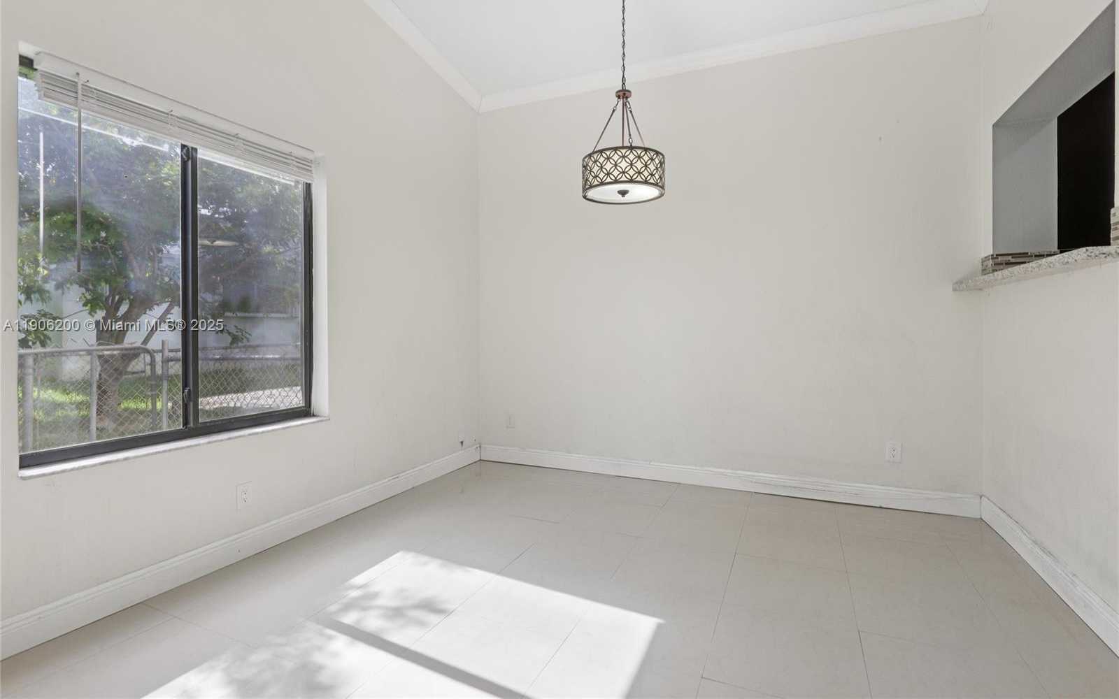 Small Image of 9315 SOUTH WEST 170TH LN, Palmetto Bay Number 16