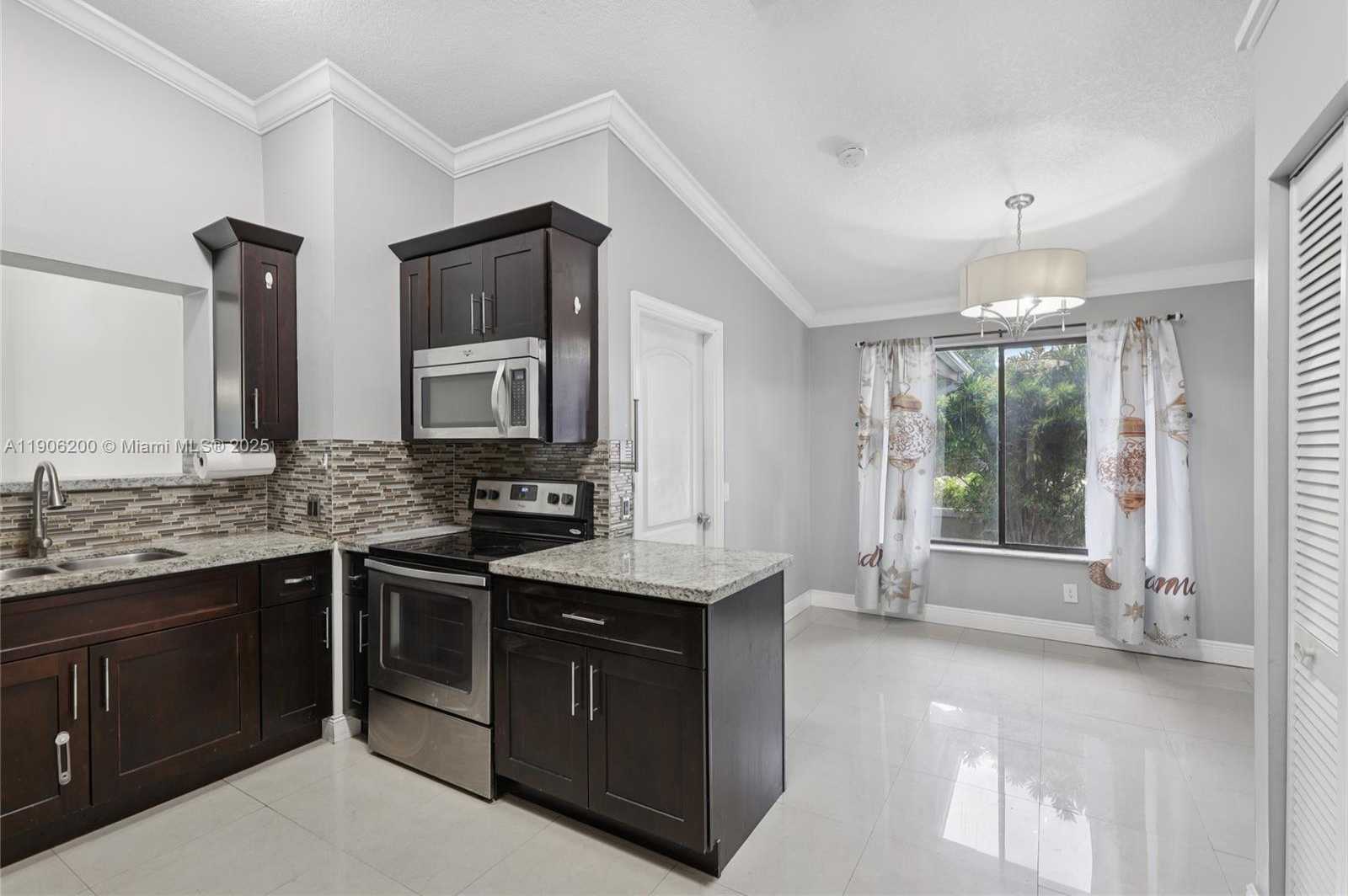 Small Image of 9315 SOUTH WEST 170TH LN, Palmetto Bay Number 23