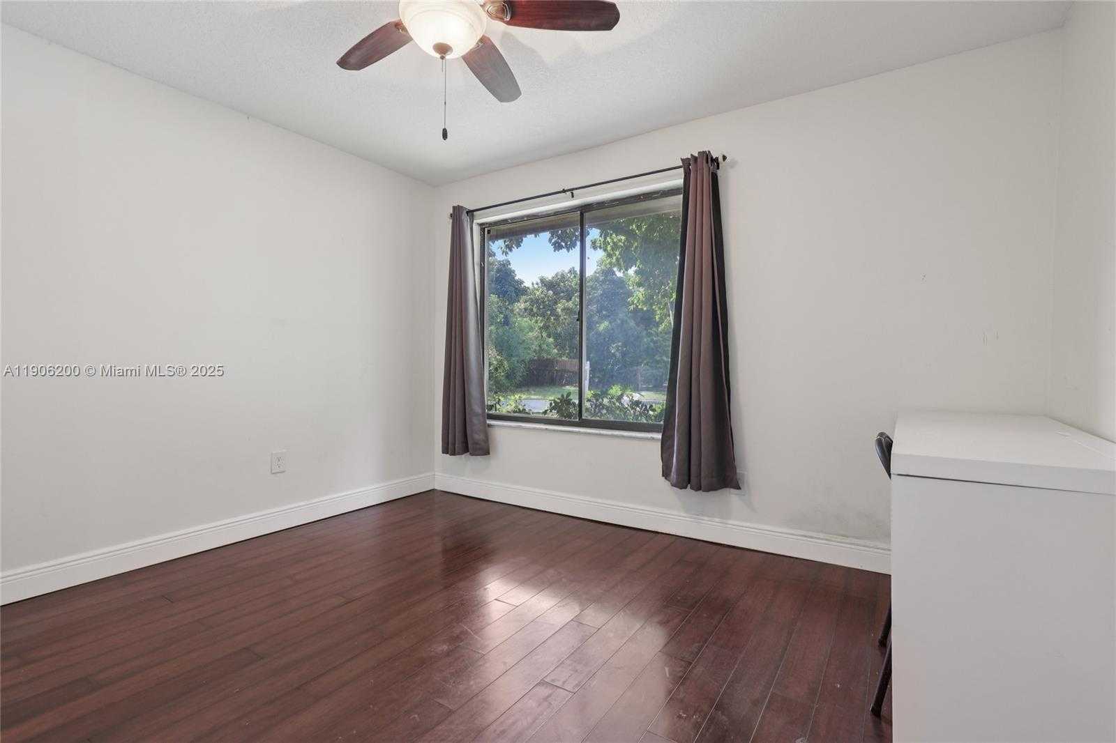 Small Image of 9315 SOUTH WEST 170TH LN, Palmetto Bay Number 26