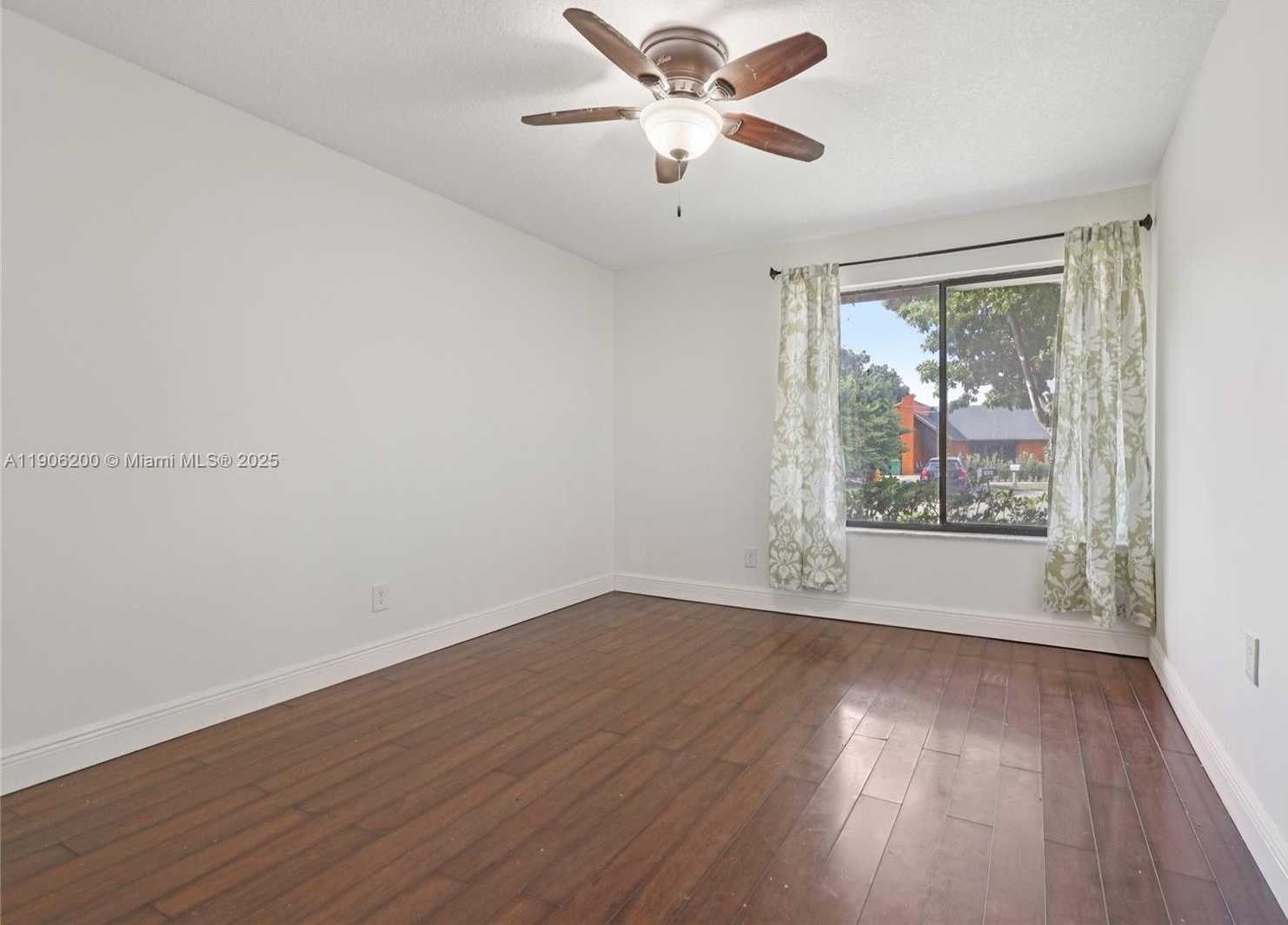 Small Image of 9315 SOUTH WEST 170TH LN, Palmetto Bay Number 30