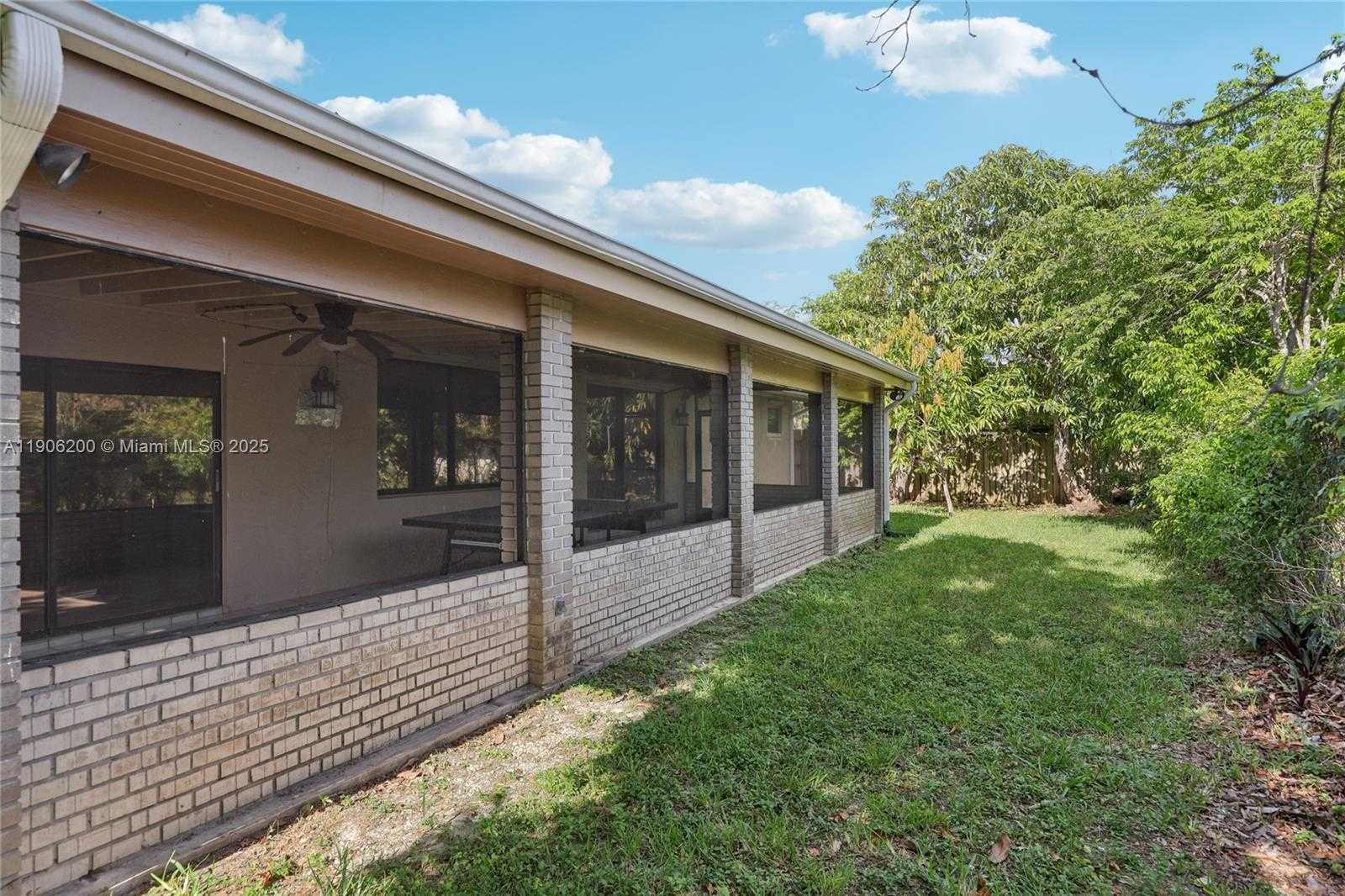 Small Image of 9315 SOUTH WEST 170TH LN, Palmetto Bay Number 44