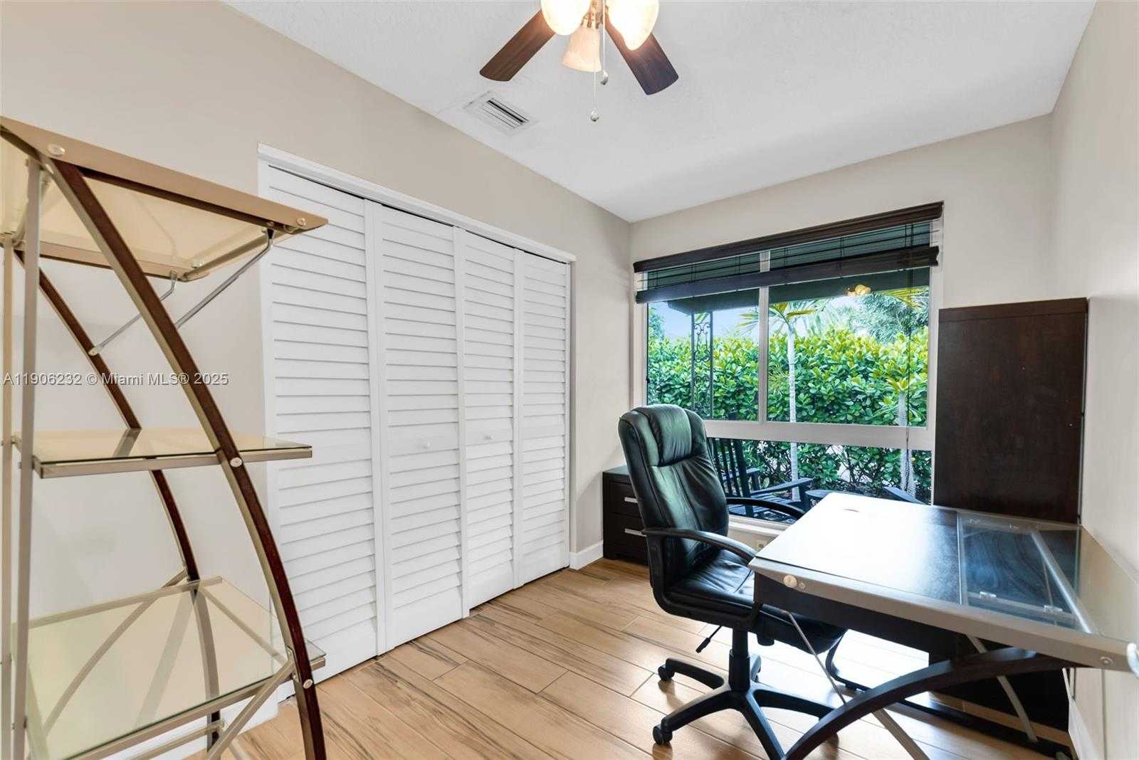 Small Image of 1532 NORTH EAST 39TH ST, Oakland Park Number 16