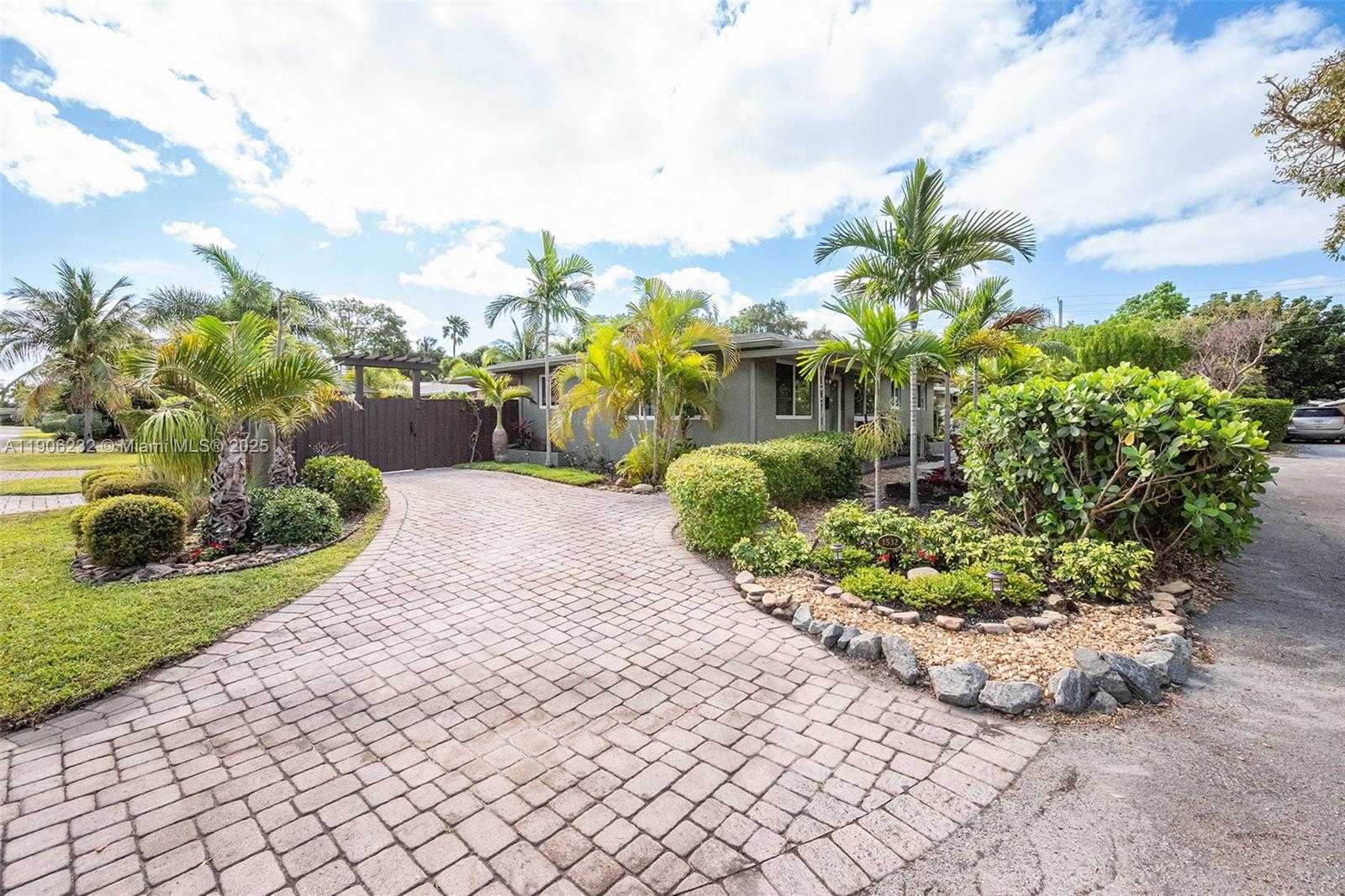 Small Image of 1532 NORTH EAST 39TH ST, Oakland Park Number 21