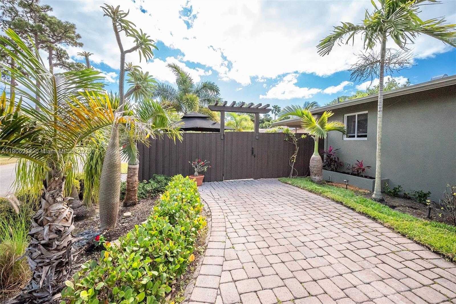 Small Image of 1532 NORTH EAST 39TH ST, Oakland Park Number 22