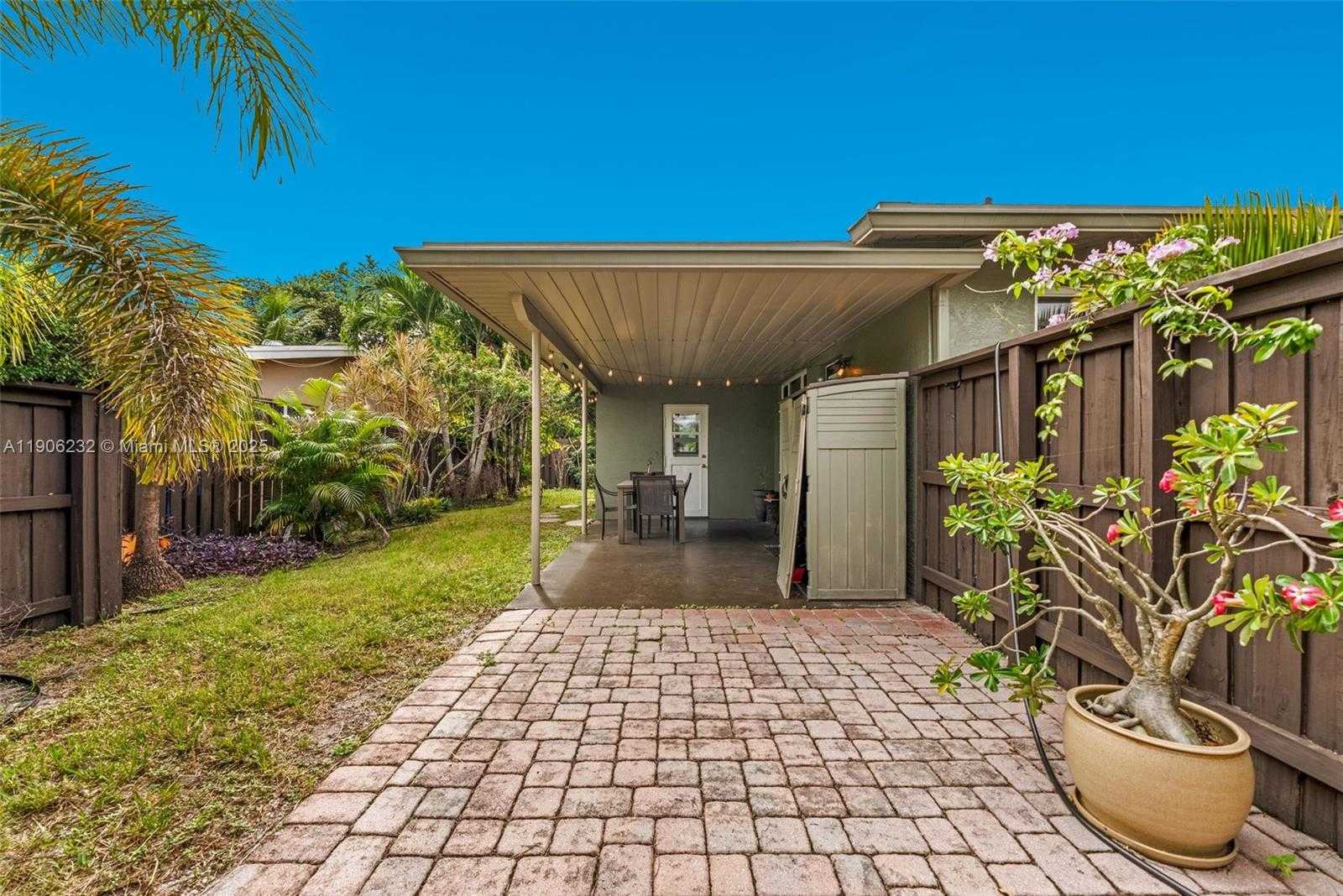 Small Image of 1532 NORTH EAST 39TH ST, Oakland Park Number 25