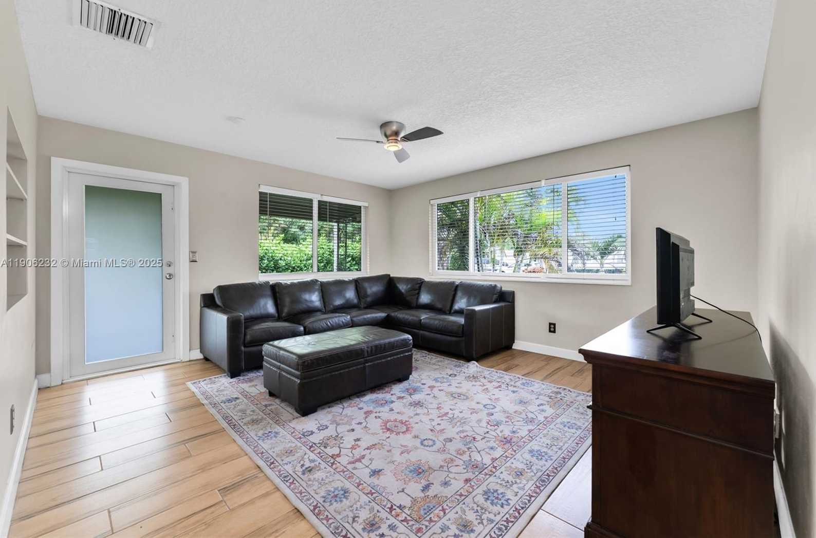 Small Image of 1532 NORTH EAST 39TH ST, Oakland Park Number 3