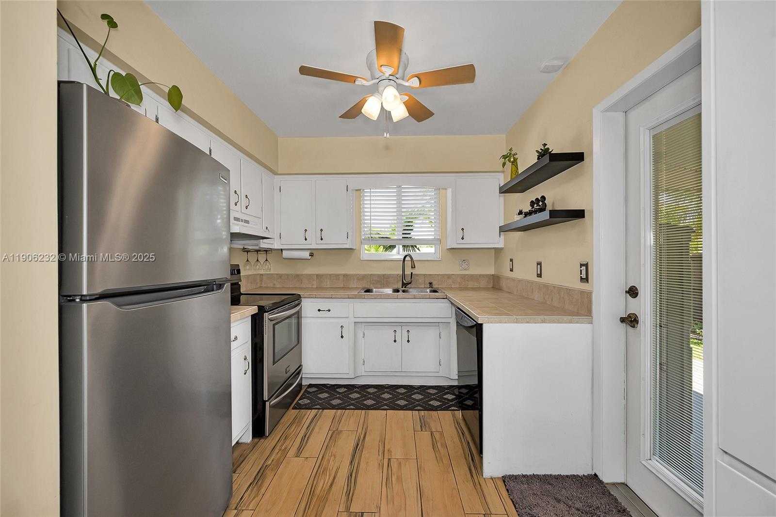 Small Image of 1532 NORTH EAST 39TH ST, Oakland Park Number 8