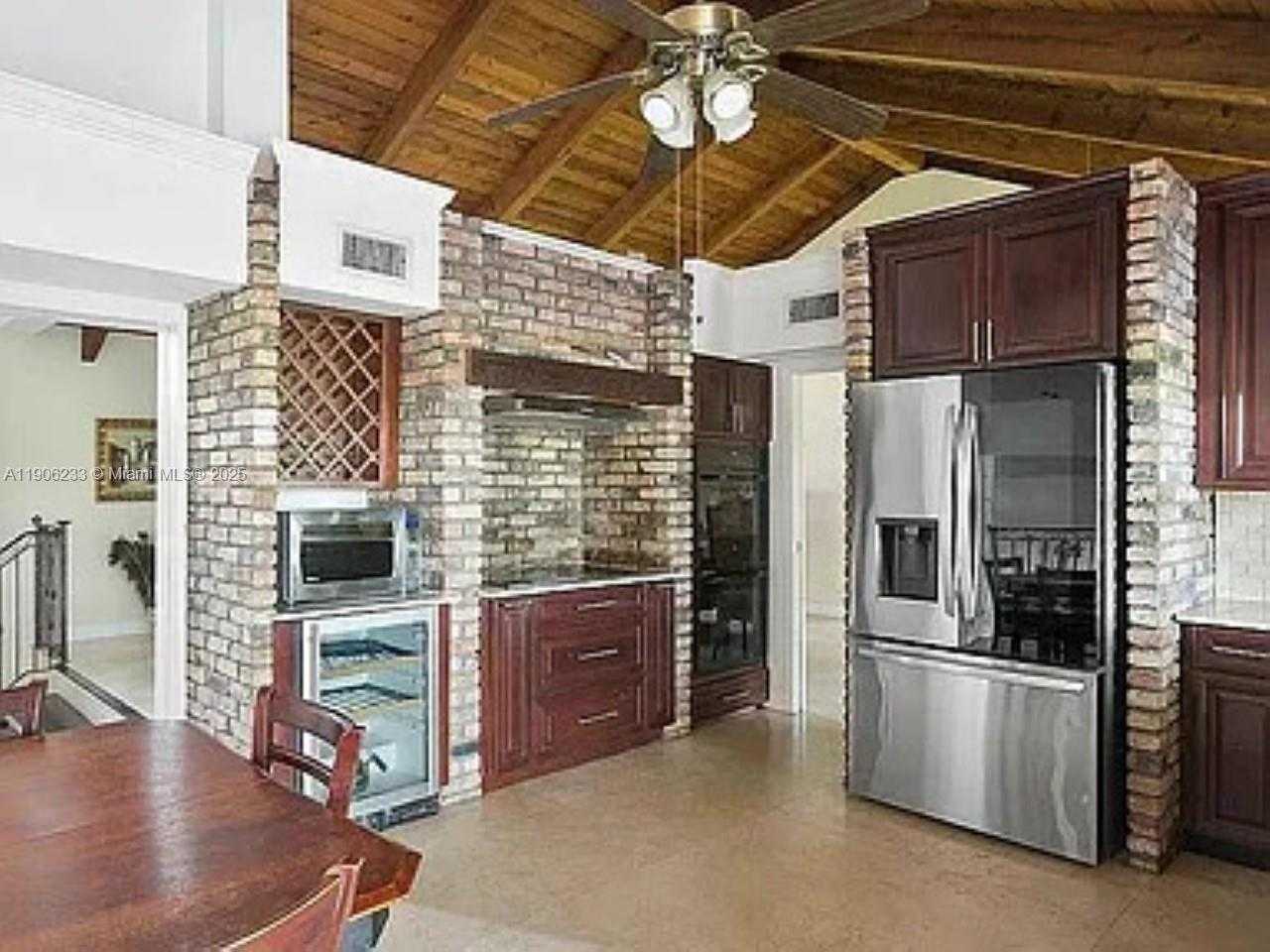 Small Image of 863 WEST COCO PLUM CIR, Plantation Number 13