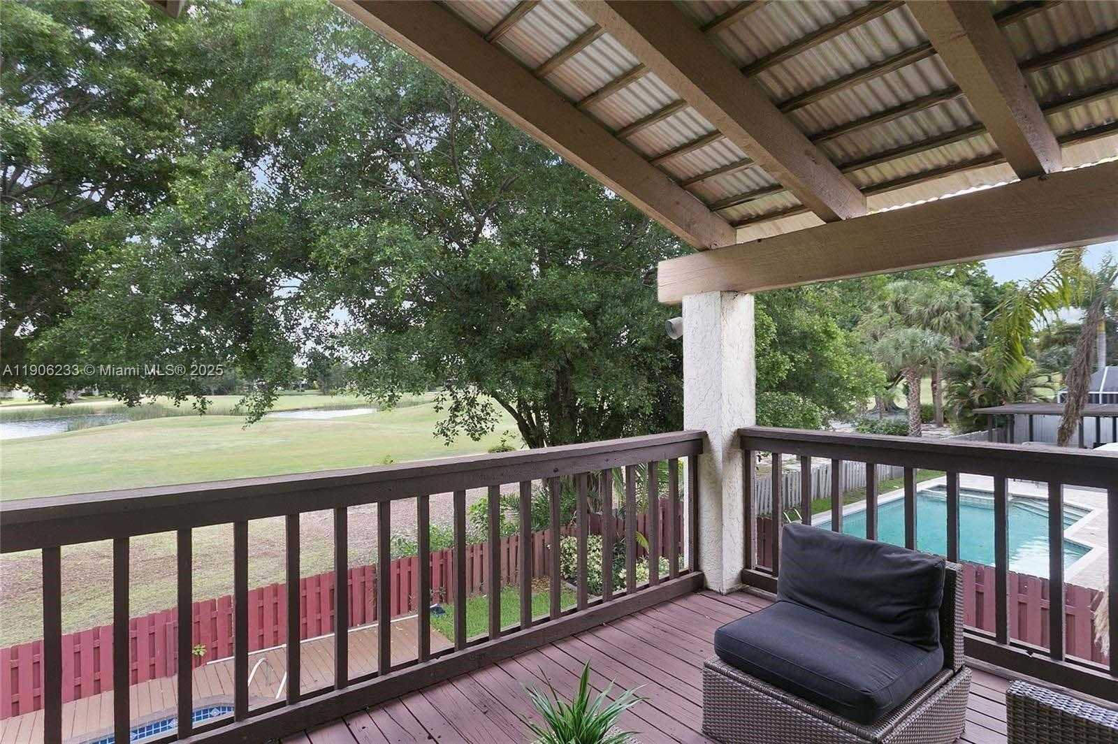 Small Image of 863 WEST COCO PLUM CIR, Plantation Number 20