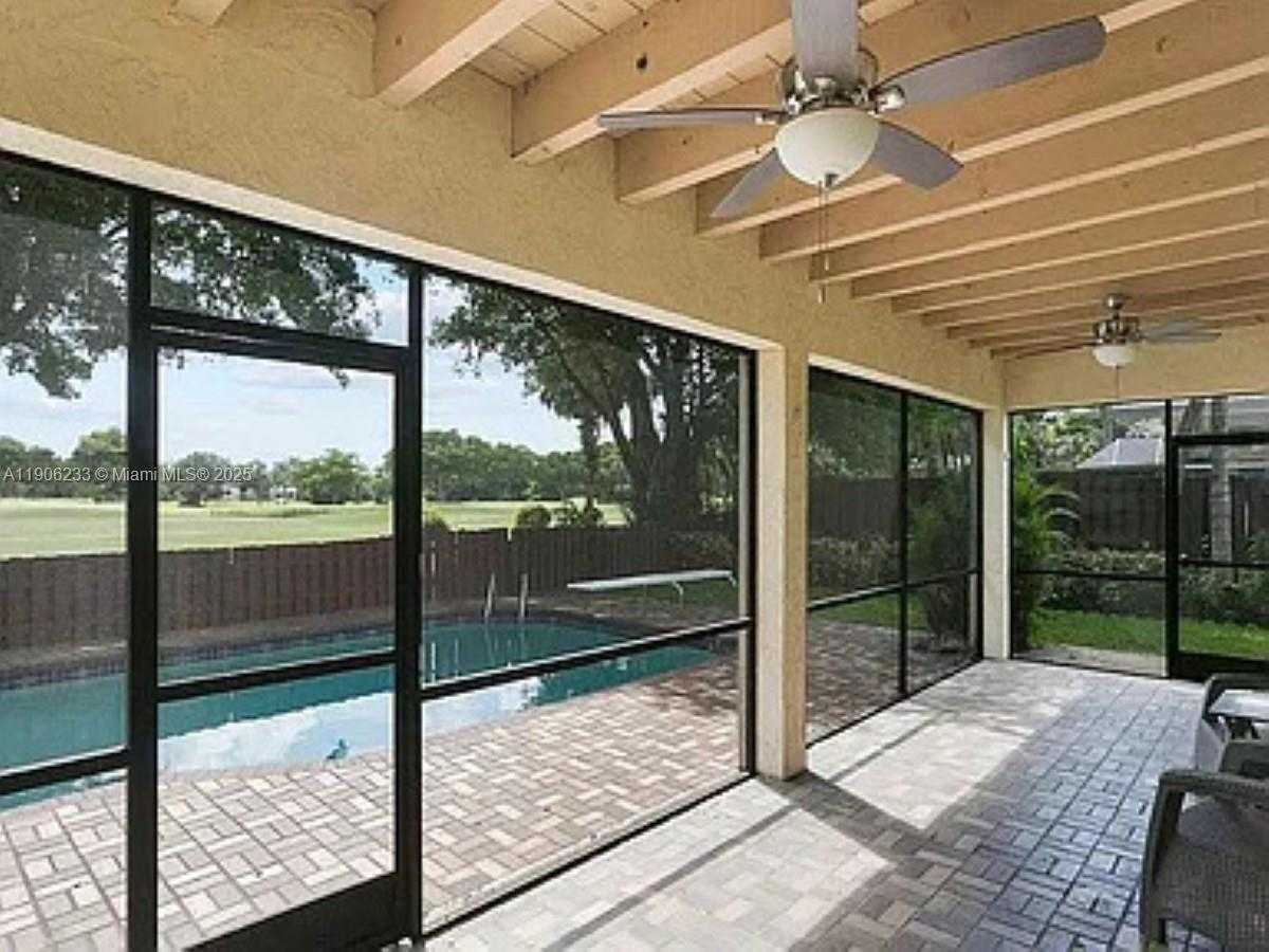 Small Image of 863 WEST COCO PLUM CIR, Plantation Number 22