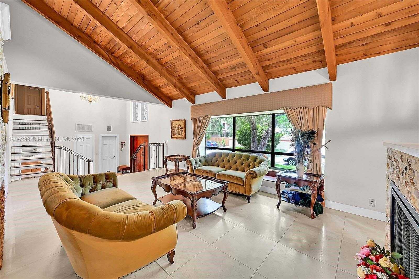 Small Image of 863 WEST COCO PLUM CIR, Plantation Number 6