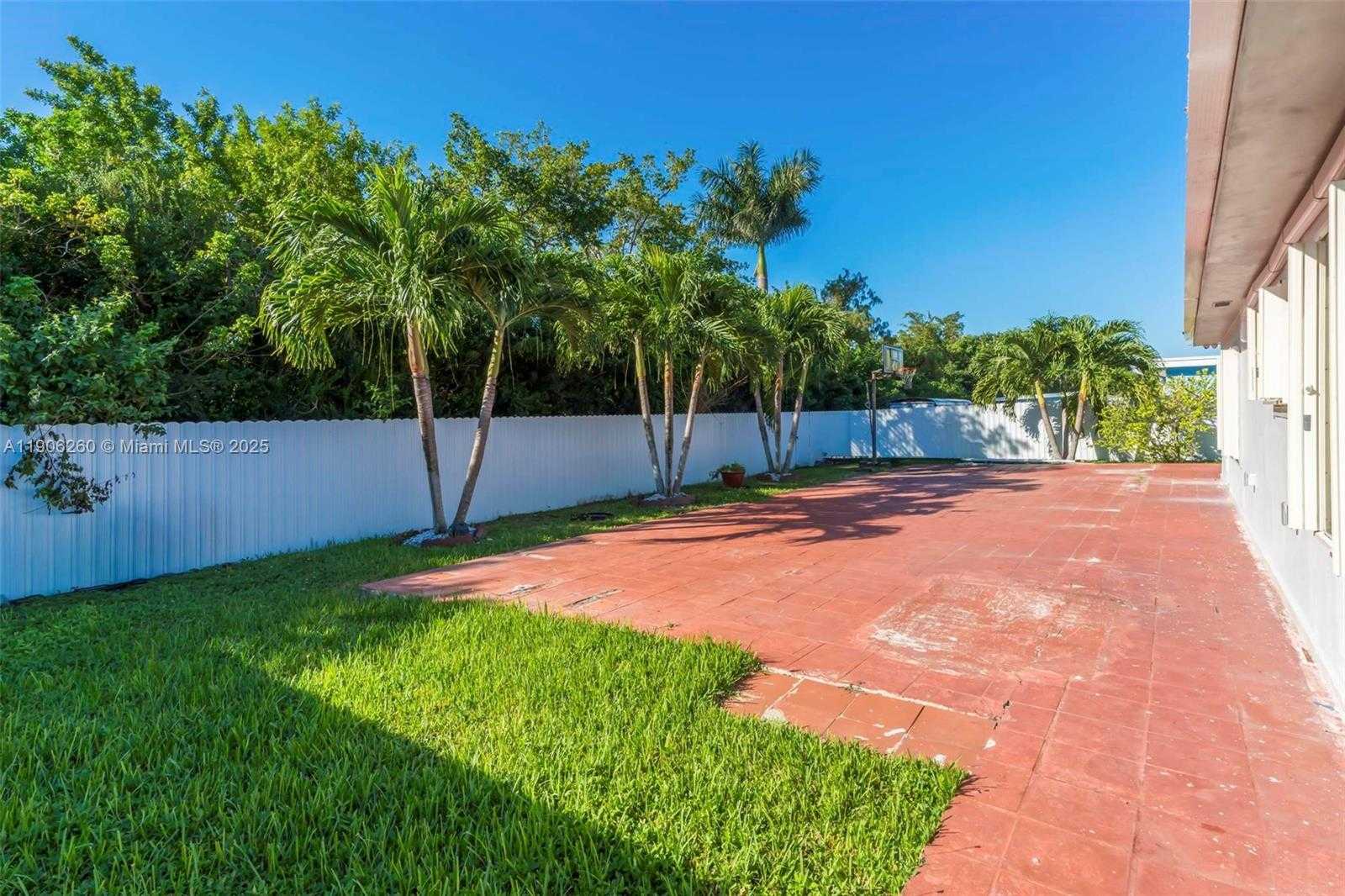 Small Image of 15430 SOUTH WEST 308 ST, Homestead Number 43