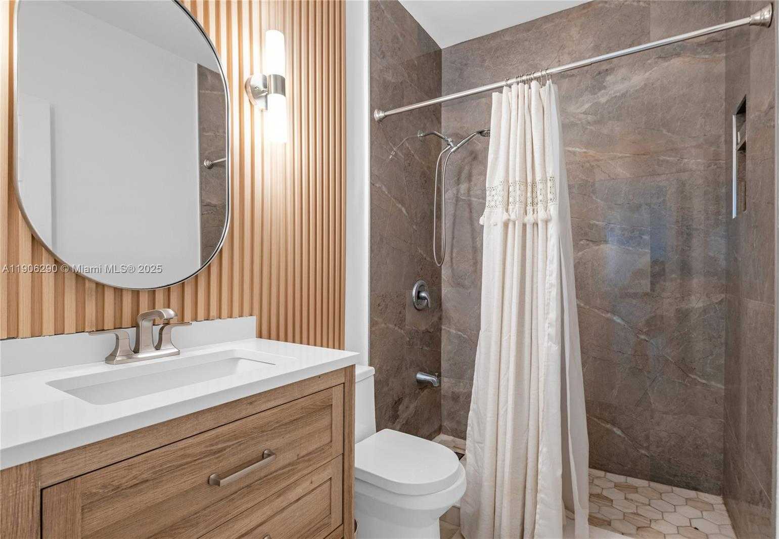 Small Image of 1499 NORTH EAST 174TH ST, North Miami Beach Number 19