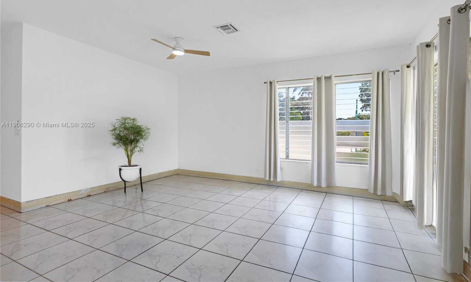 Small Image of 1499 NORTH EAST 174TH ST, North Miami Beach Number 21