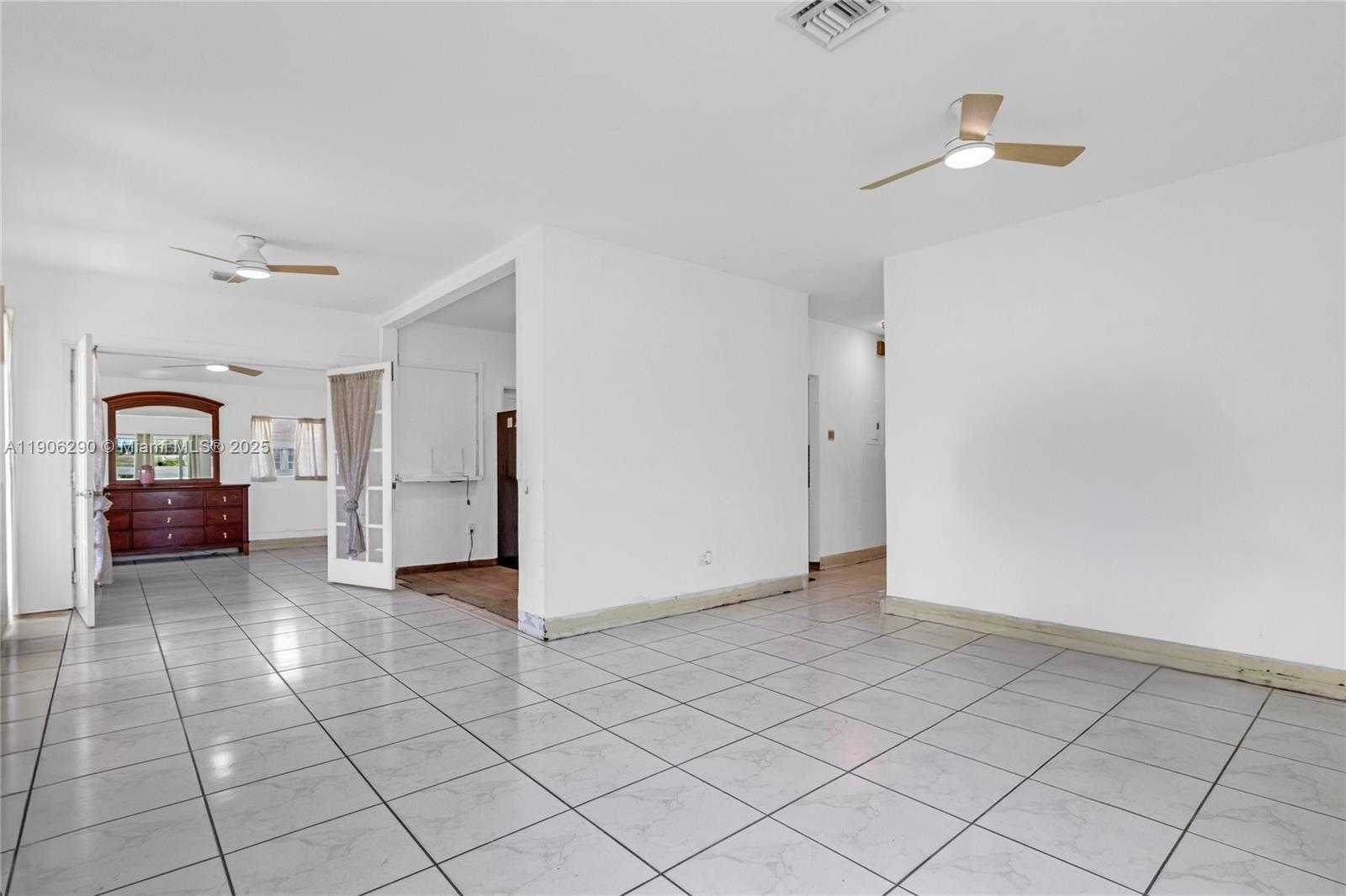 Small Image of 1499 NORTH EAST 174TH ST, North Miami Beach Number 24