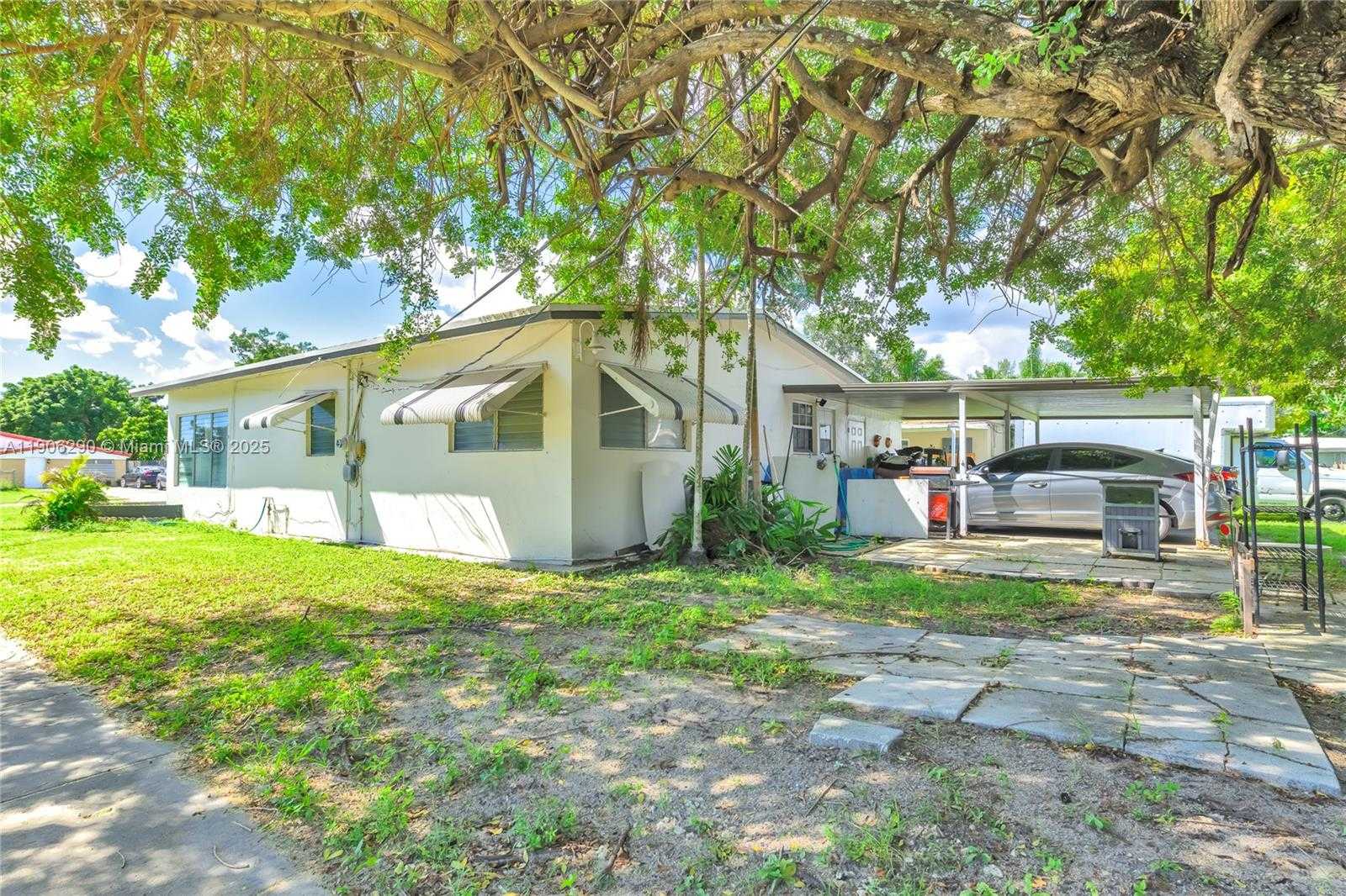 Small Image of 1499 NORTH EAST 174TH ST, North Miami Beach Number 29