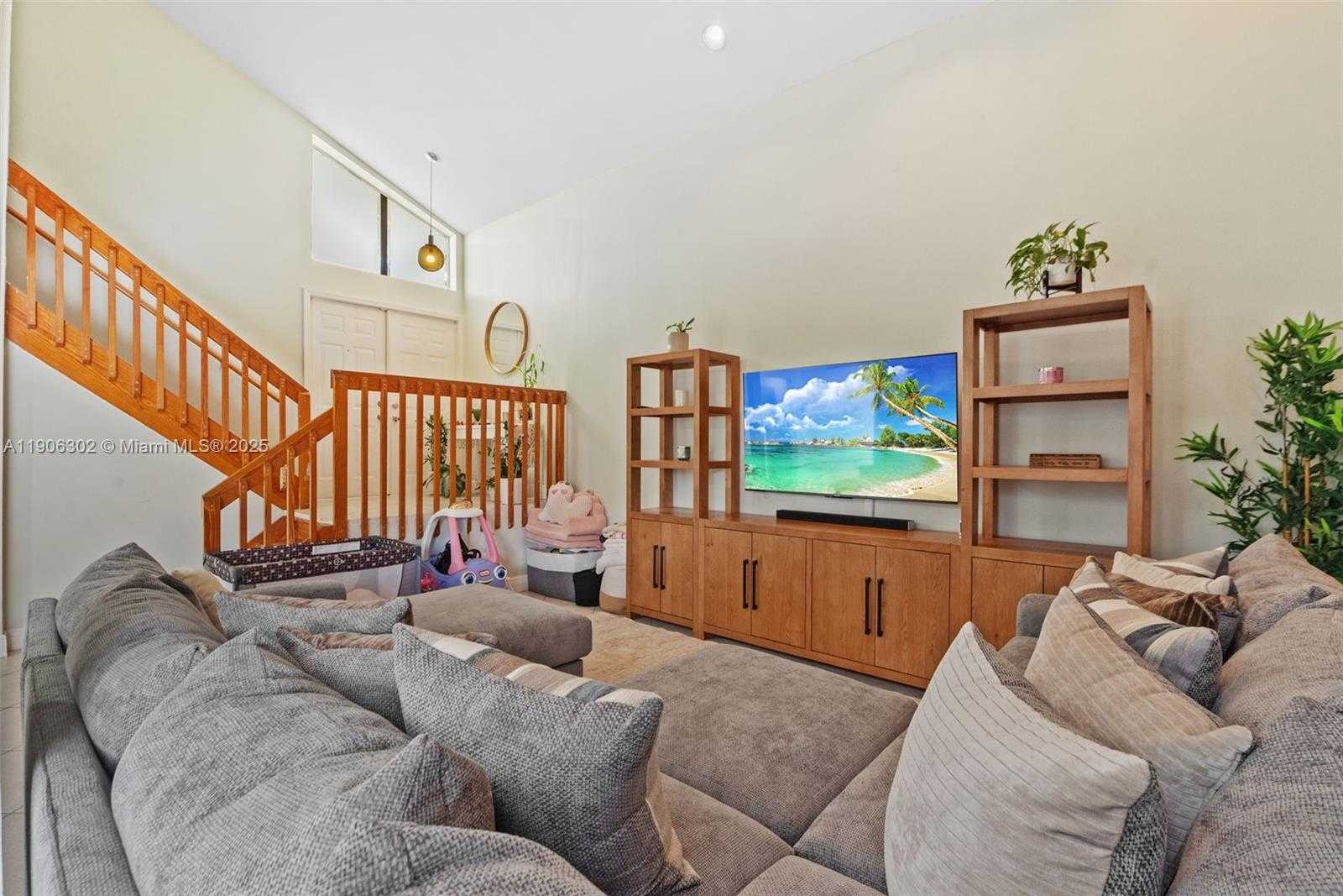 Small Image of 4333 SOUTH WEST 148TH AVE CT, Miami Number 5