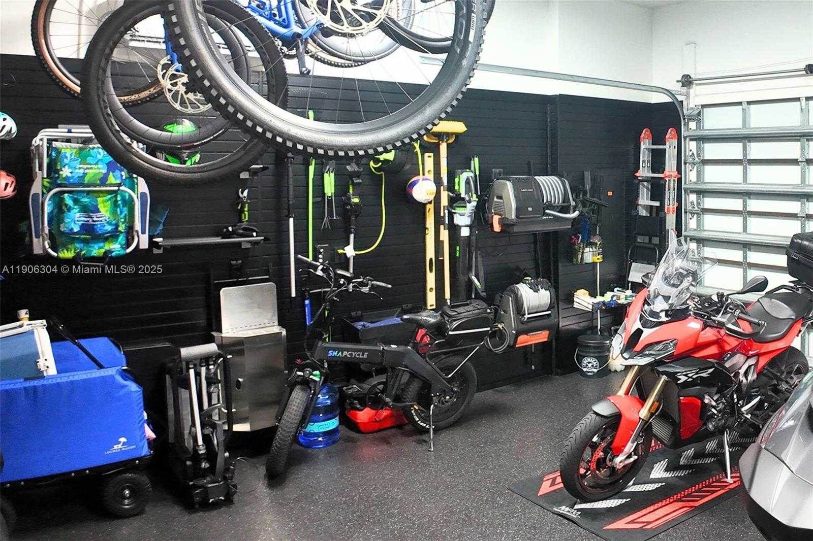 Small Image of 8002 NORTH WEST 43RD ST, Doral Number 31