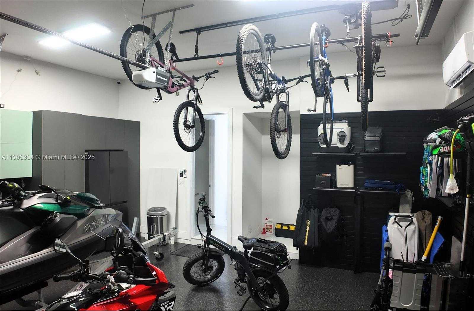 Small Image of 8002 NORTH WEST 43RD ST, Doral Number 34