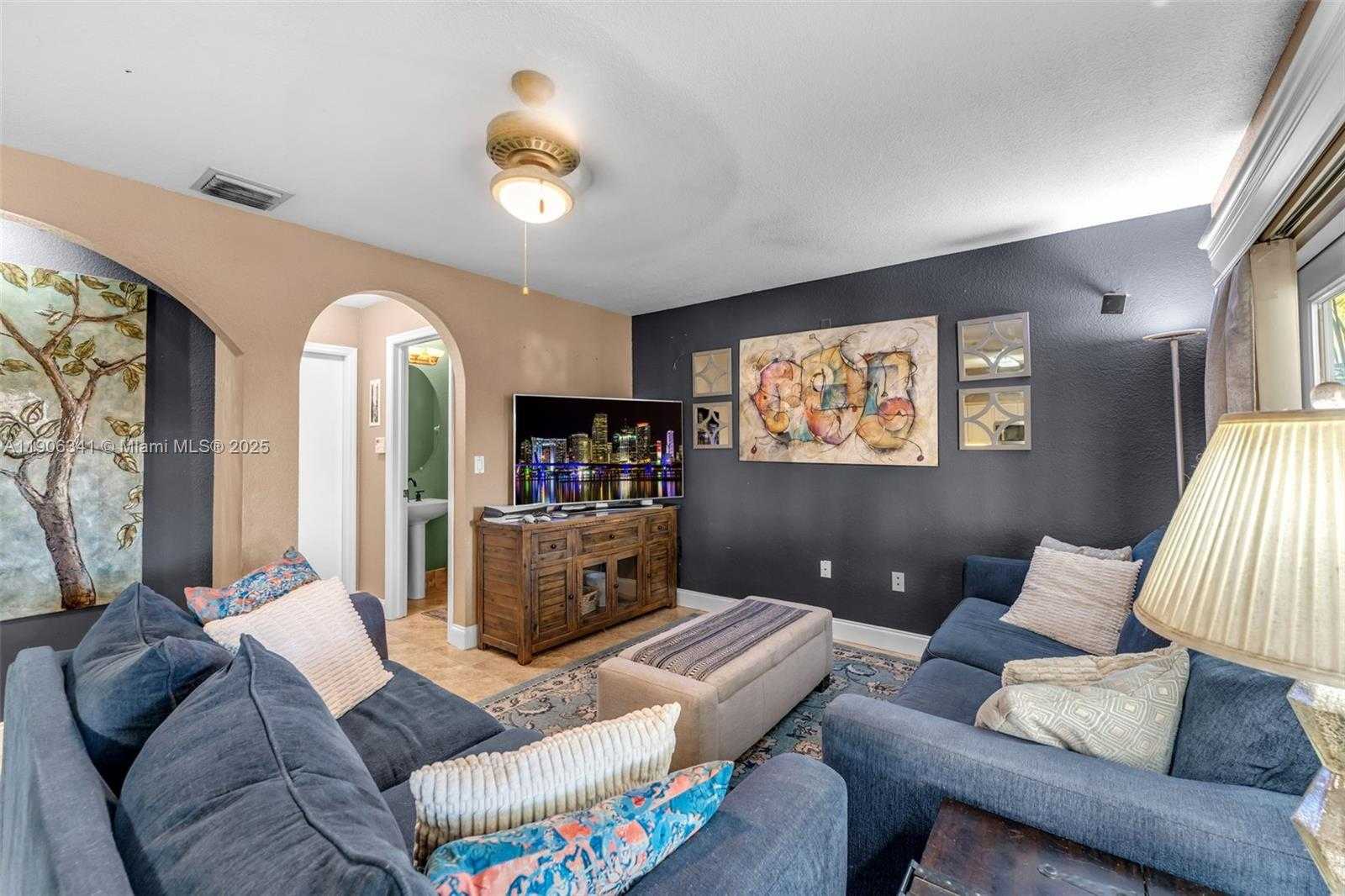 Small Image of 21500 SOUTH WEST 88TH AVE, Cutler Bay Number 15