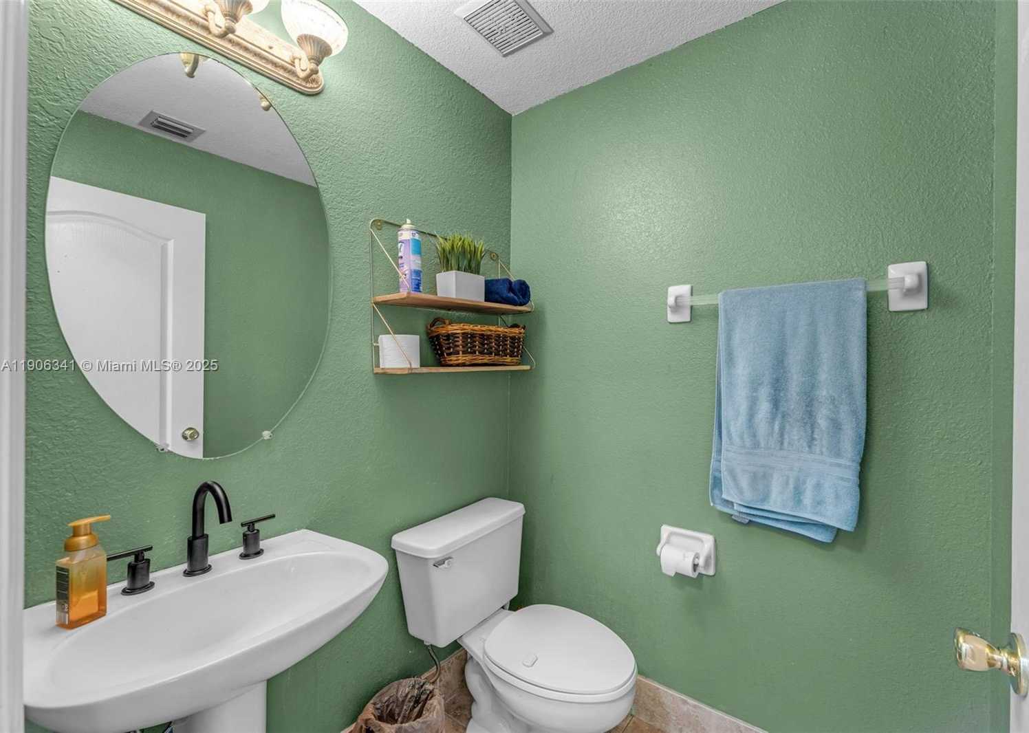 Small Image of 21500 SOUTH WEST 88TH AVE, Cutler Bay Number 16