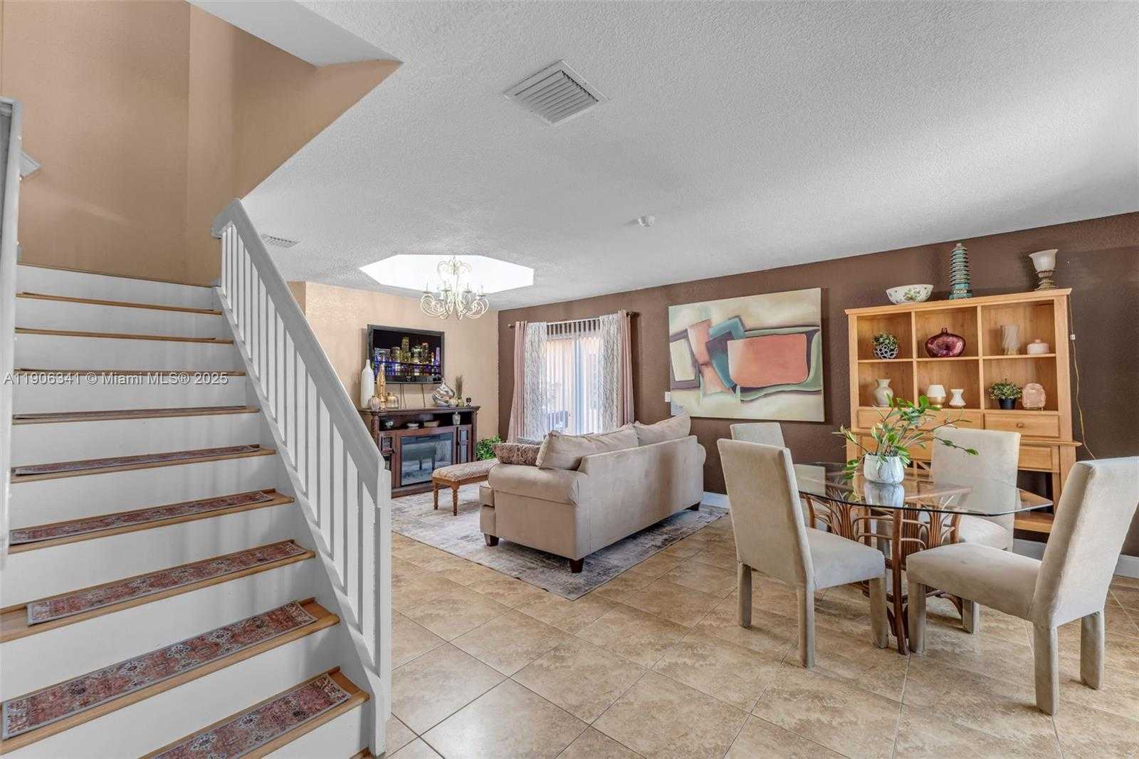 Small Image of 21500 SOUTH WEST 88TH AVE, Cutler Bay Number 4