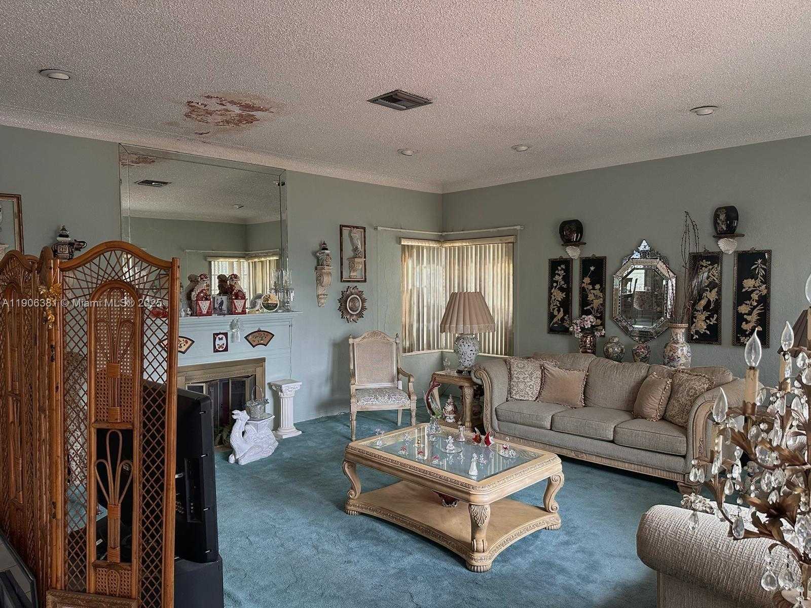 Small Image of Miami Beach Number 10