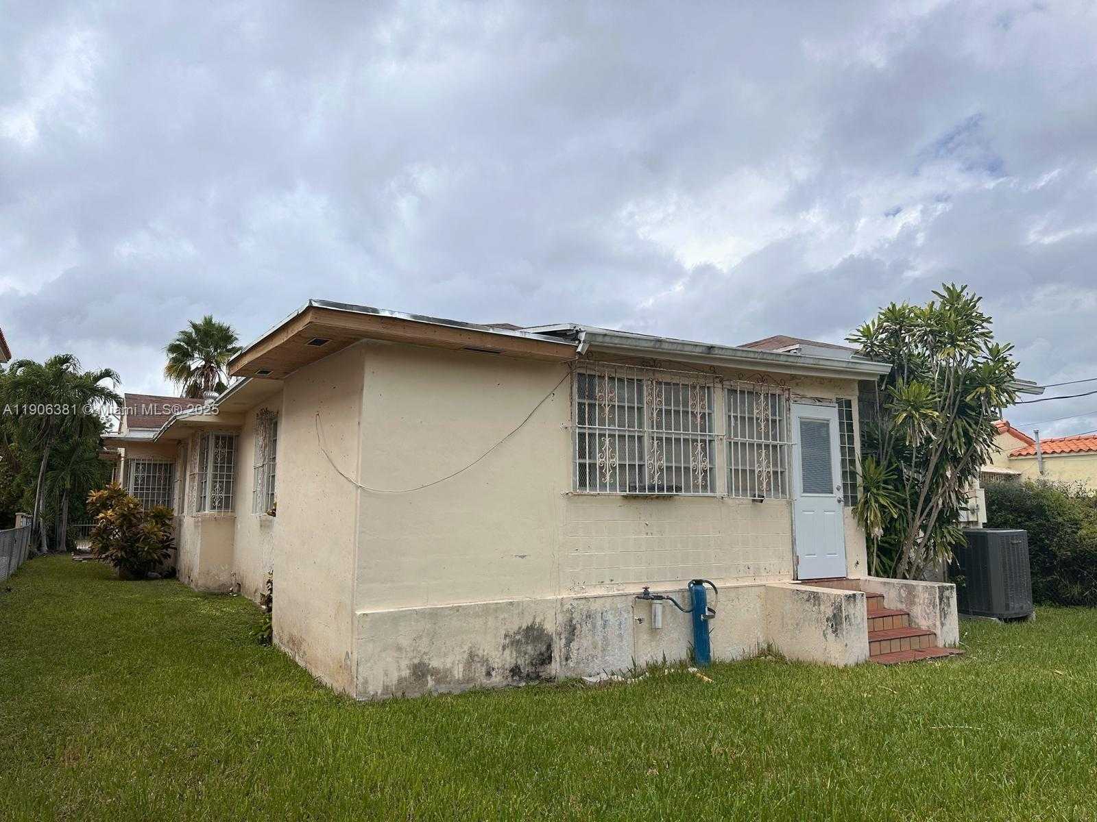 Small Image of Miami Beach Number 14