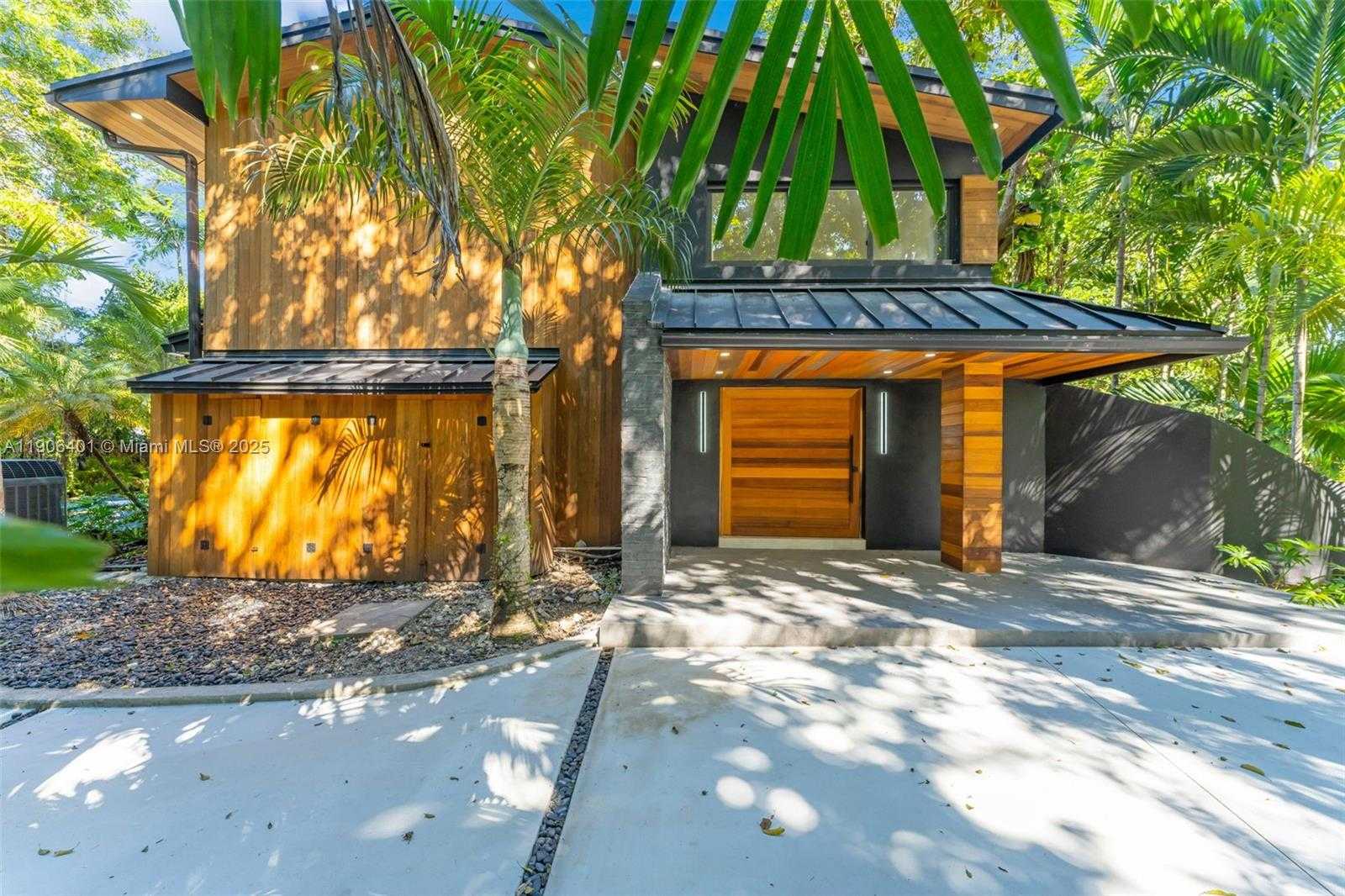 Small Image of 6525 SOUTH WEST 133RD DR, Pinecrest Number 2