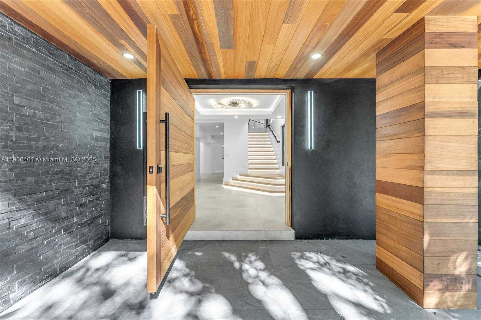 Small Image of 6525 SOUTH WEST 133RD DR, Pinecrest Number 3