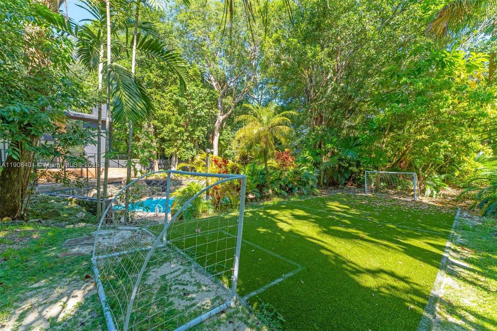 Small Image of 6525 SOUTH WEST 133RD DR, Pinecrest Number 53