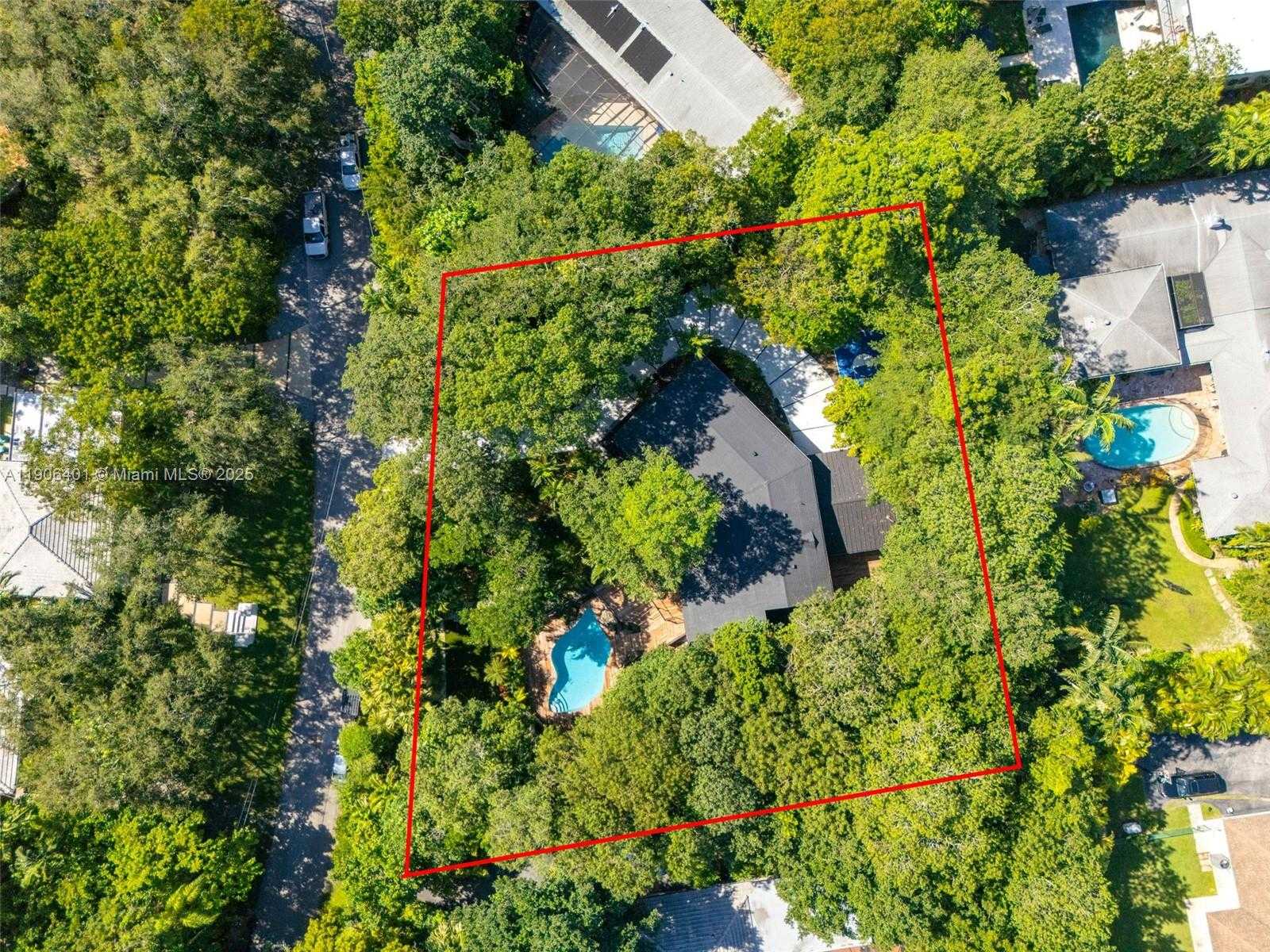 Small Image of 6525 SOUTH WEST 133RD DR, Pinecrest Number 73