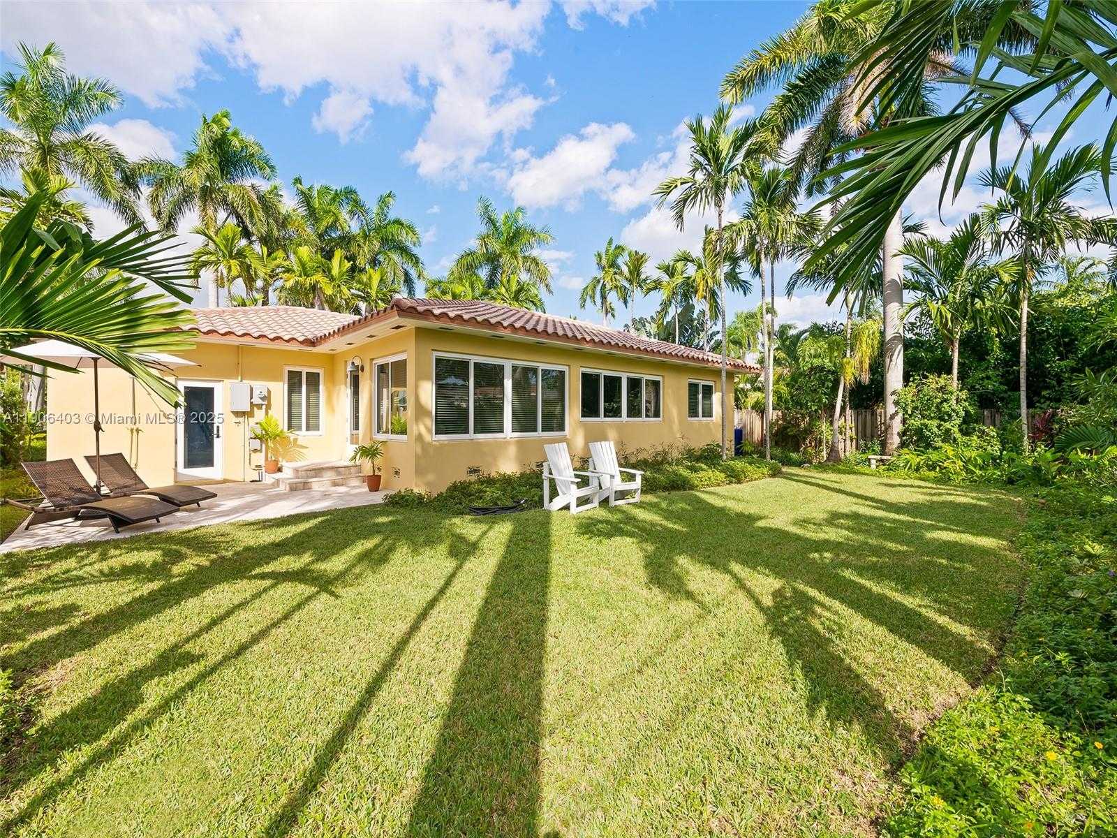 Small Image of 1038 TYLER ST, Hollywood Number 20