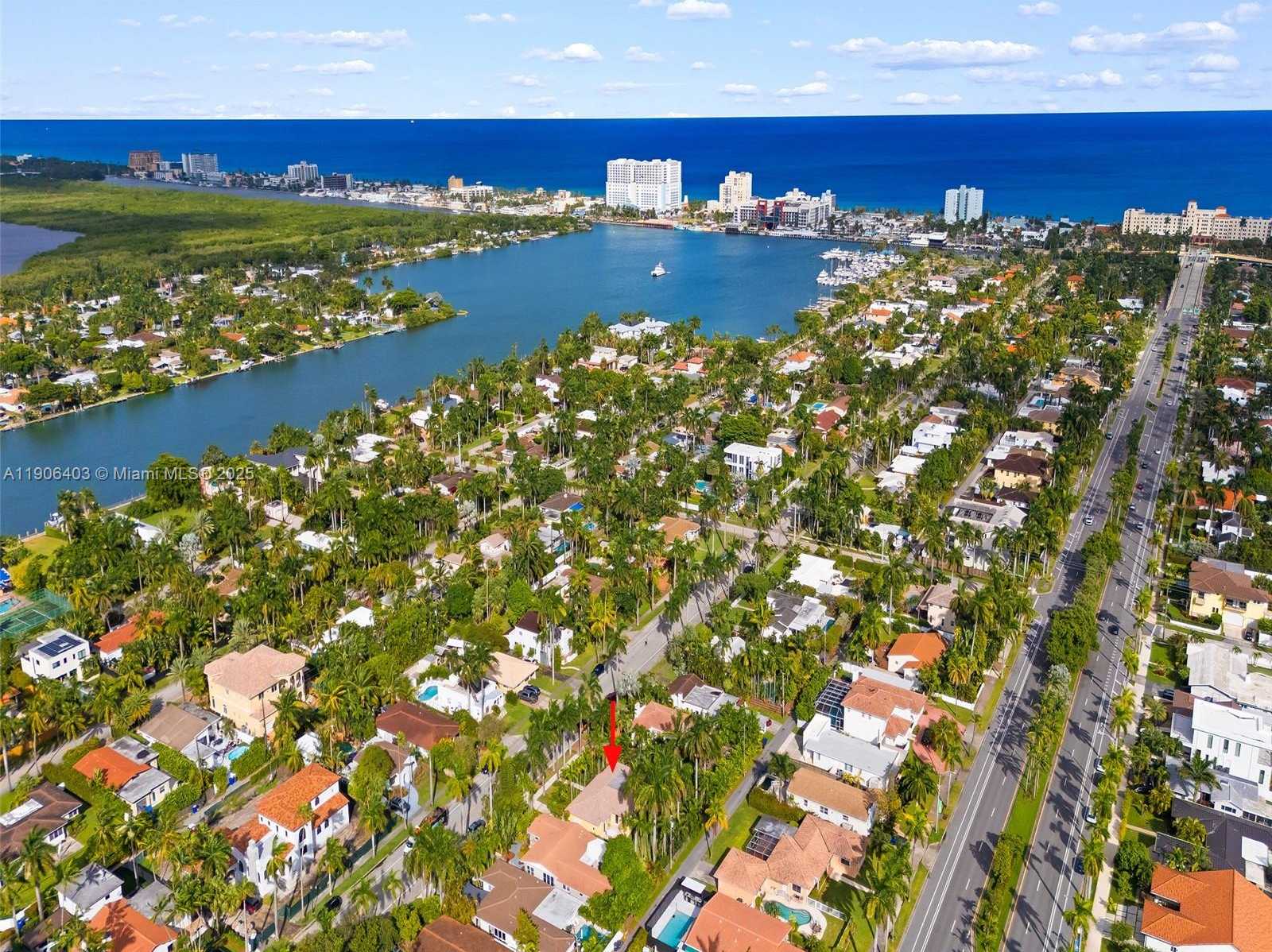 Small Image of 1038 TYLER ST, Hollywood Number 24