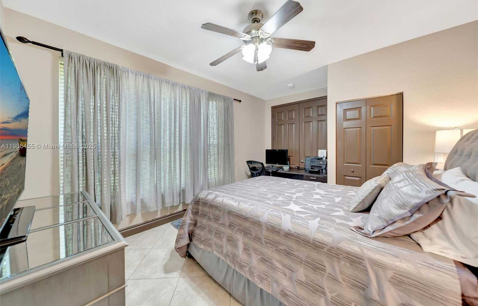 Small Image of 2051 SOUTH WEST 152ND TER, Miramar Number 11