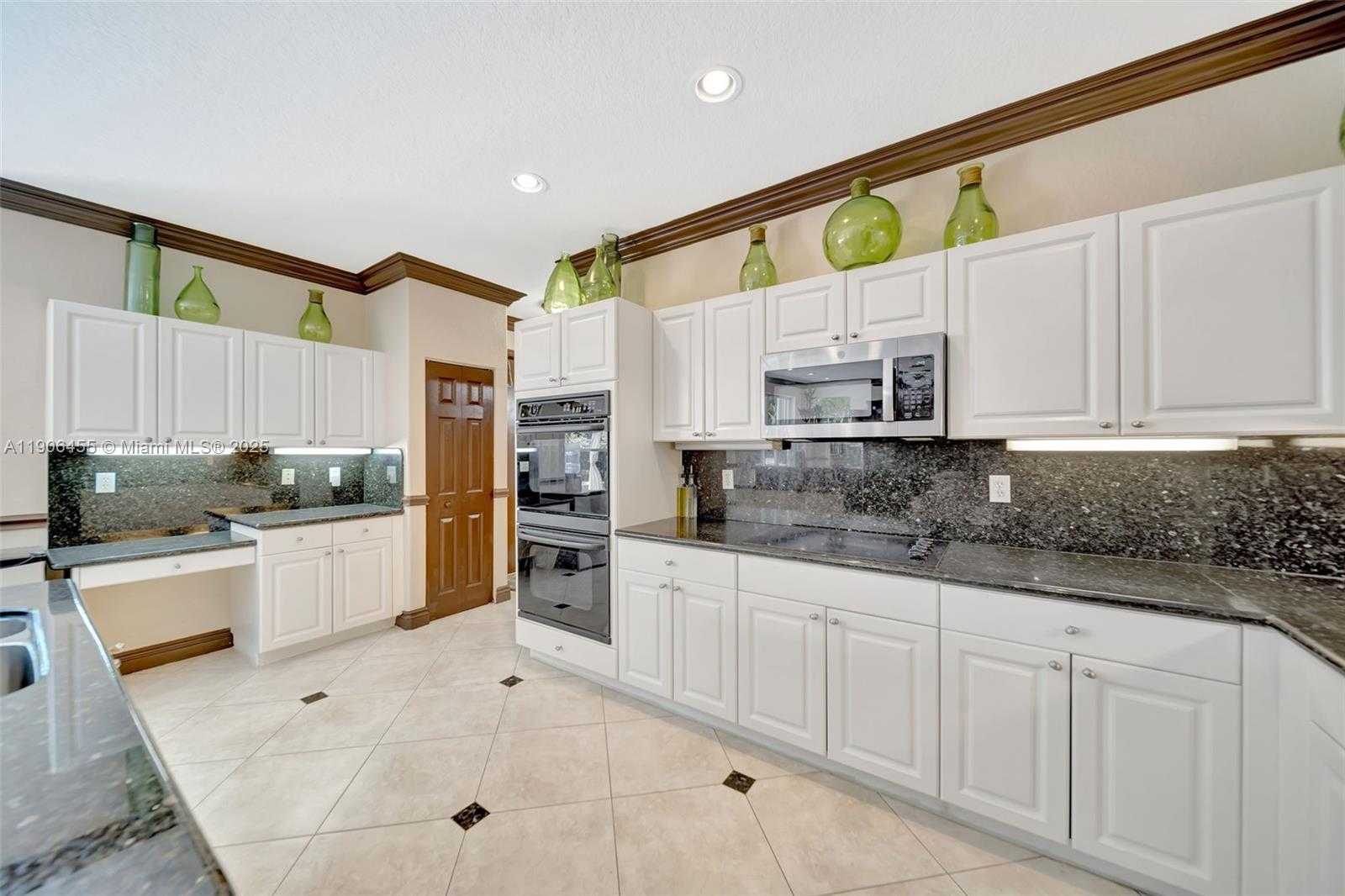 Small Image of 2051 SOUTH WEST 152ND TER, Miramar Number 19