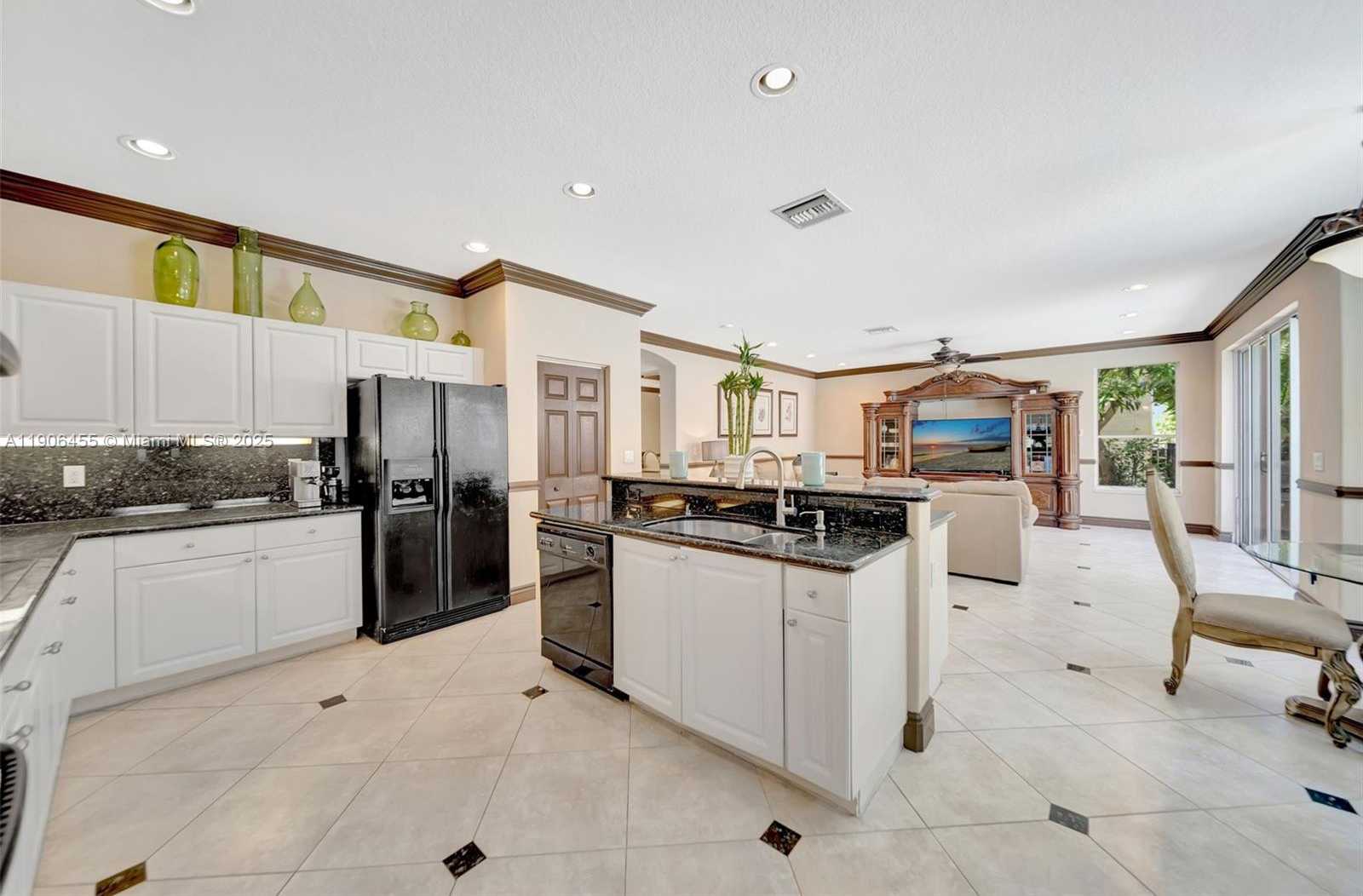 Small Image of 2051 SOUTH WEST 152ND TER, Miramar Number 23