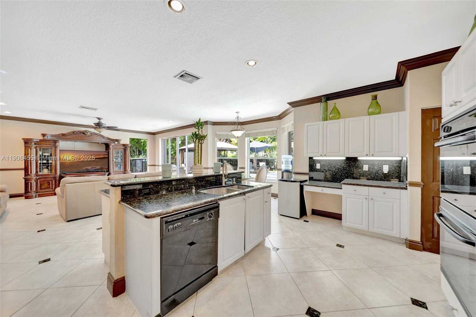 Small Image of 2051 SOUTH WEST 152ND TER, Miramar Number 24