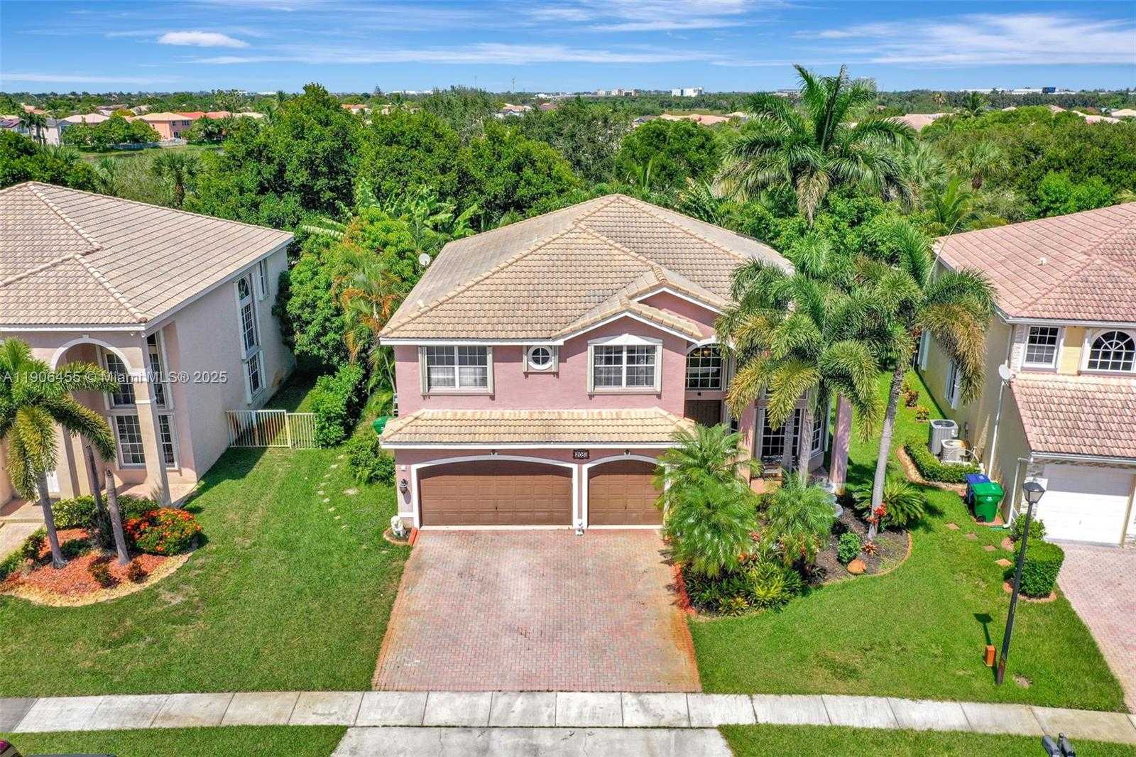 Small Image of 2051 SOUTH WEST 152ND TER, Miramar Number 81