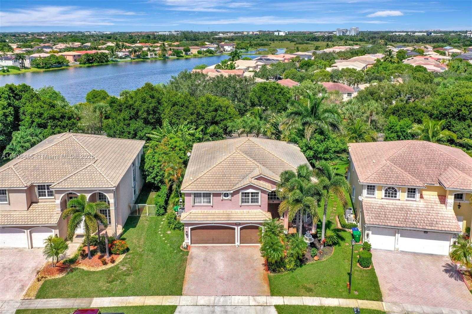 Small Image of 2051 SOUTH WEST 152ND TER, Miramar Number 82