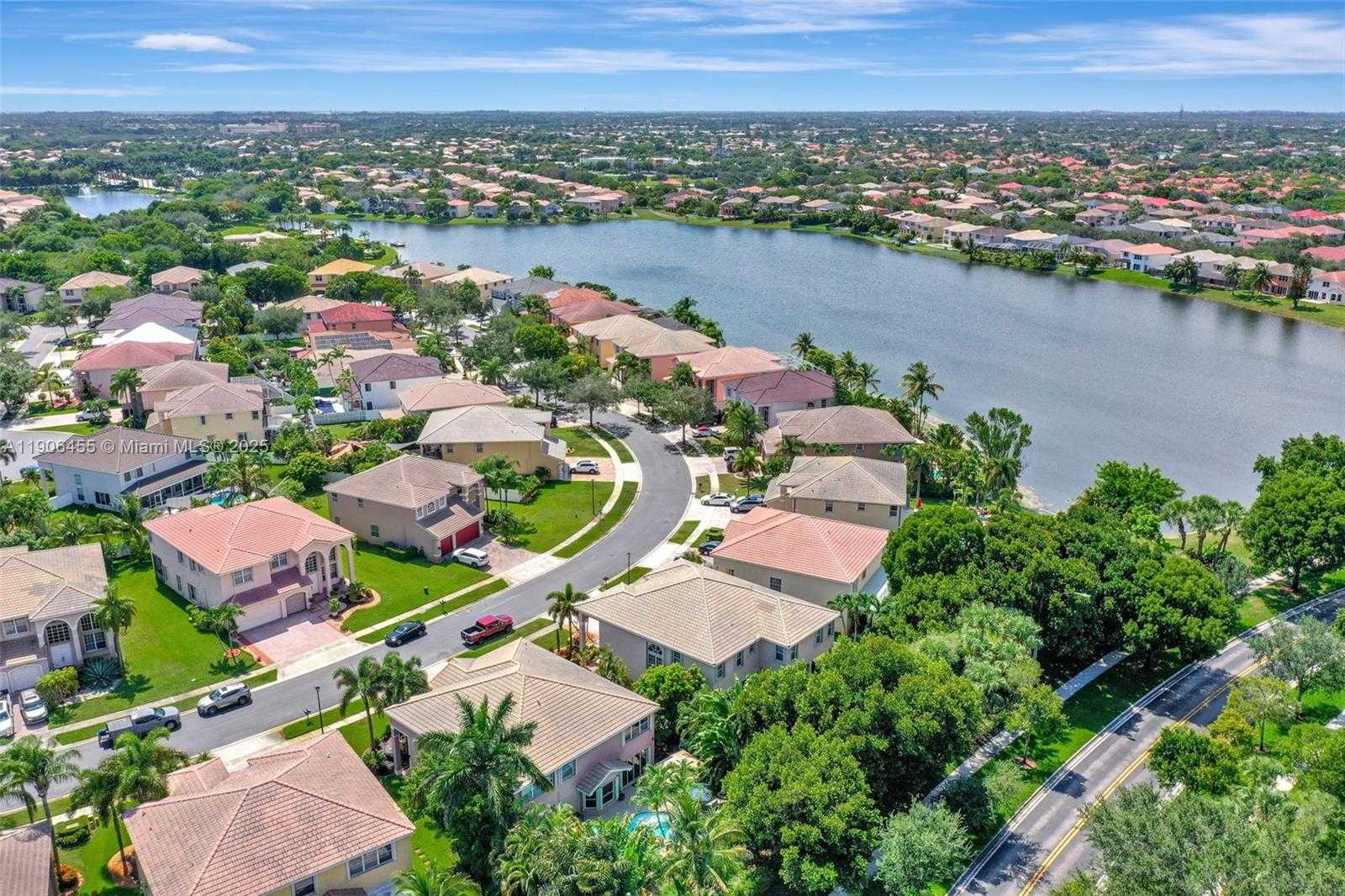 Small Image of 2051 SOUTH WEST 152ND TER, Miramar Number 90