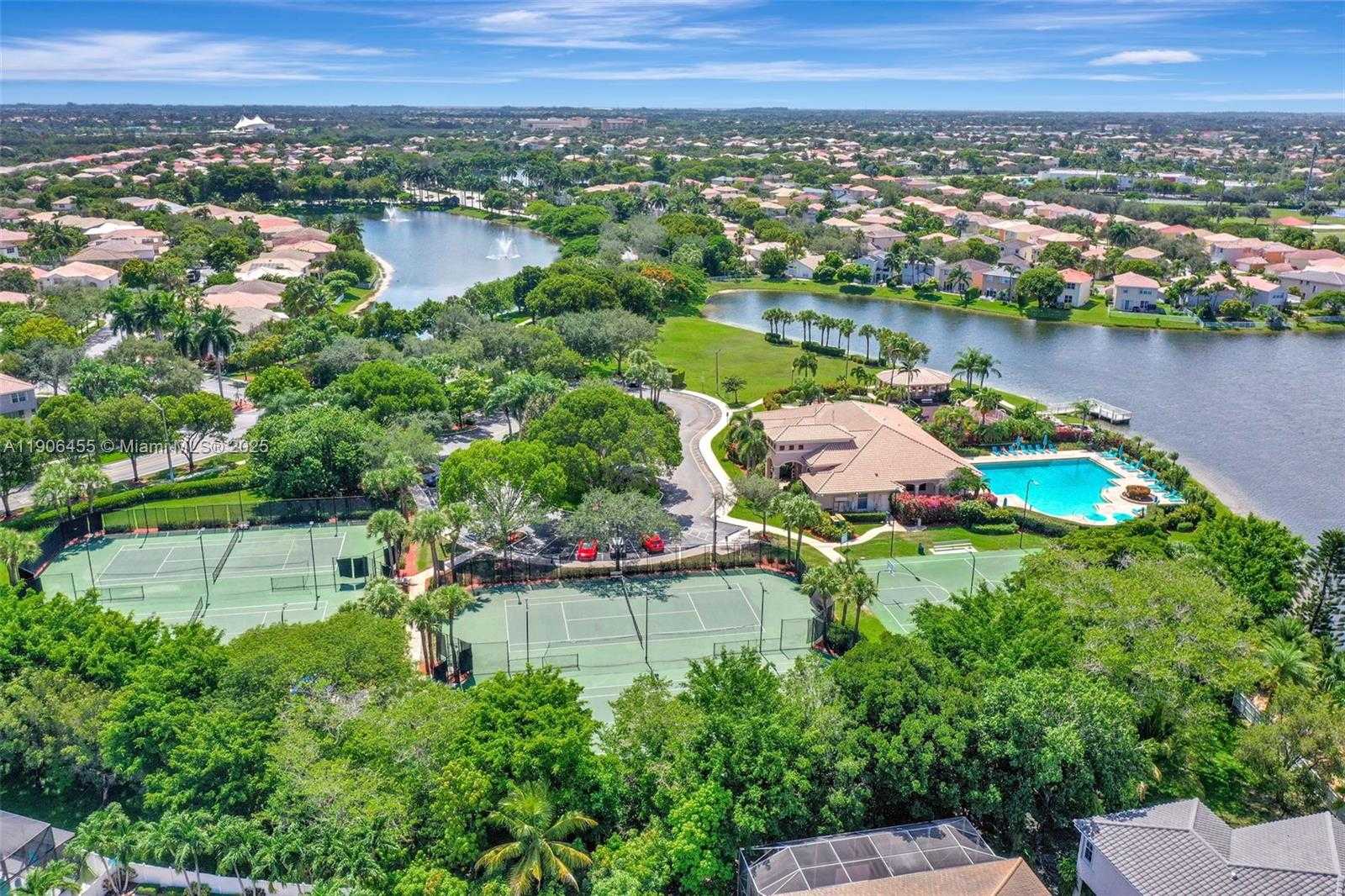 Small Image of 2051 SOUTH WEST 152ND TER, Miramar Number 91