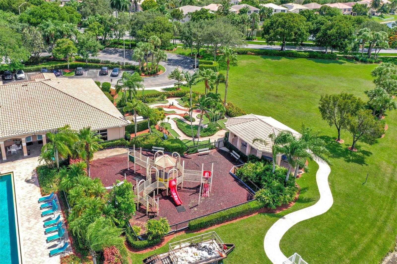 Small Image of 2051 SOUTH WEST 152ND TER, Miramar Number 94