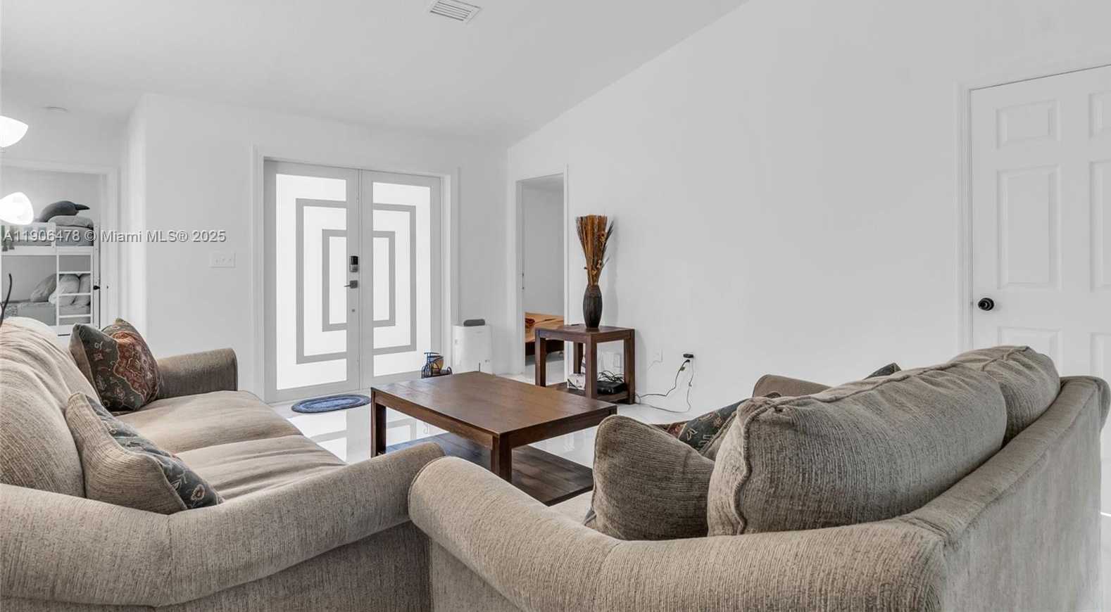 Small Image of 21410 SOUTH WEST 89TH CT, Cutler Bay Number 15