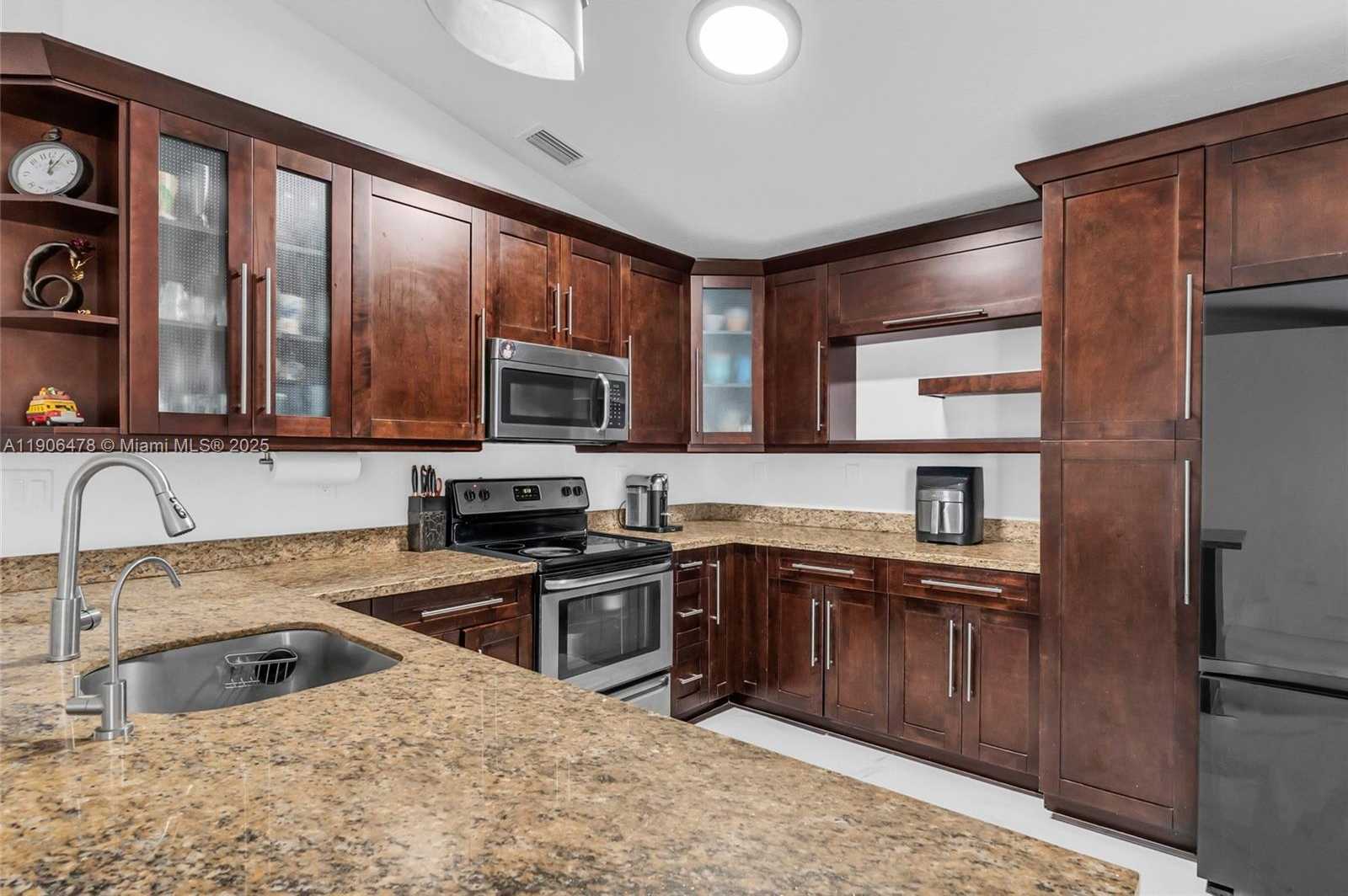 Small Image of 21410 SOUTH WEST 89TH CT, Cutler Bay Number 21